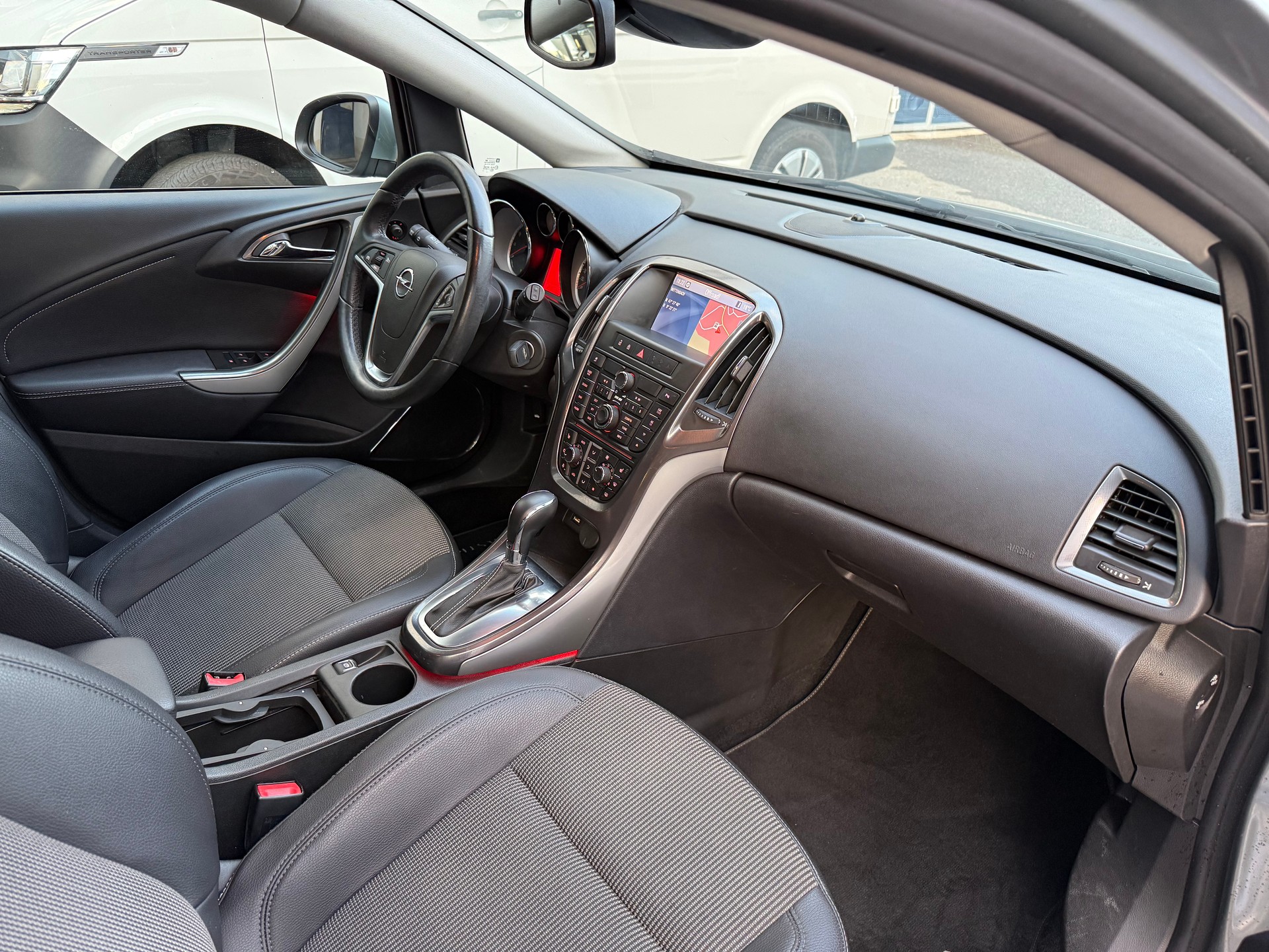 OPEL Astra 1.4i 16V Turbo Automatic-image-11