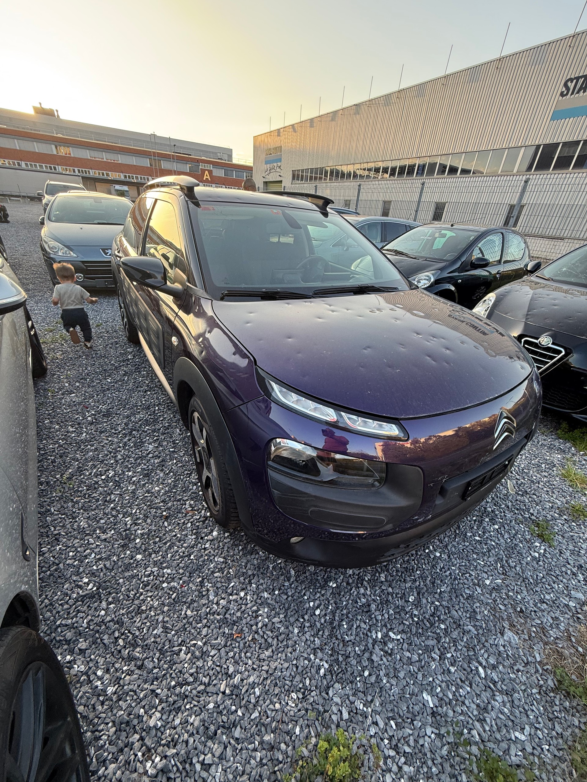 CITROEN C4 Cactus 1.2 e-THP Shine-image-0