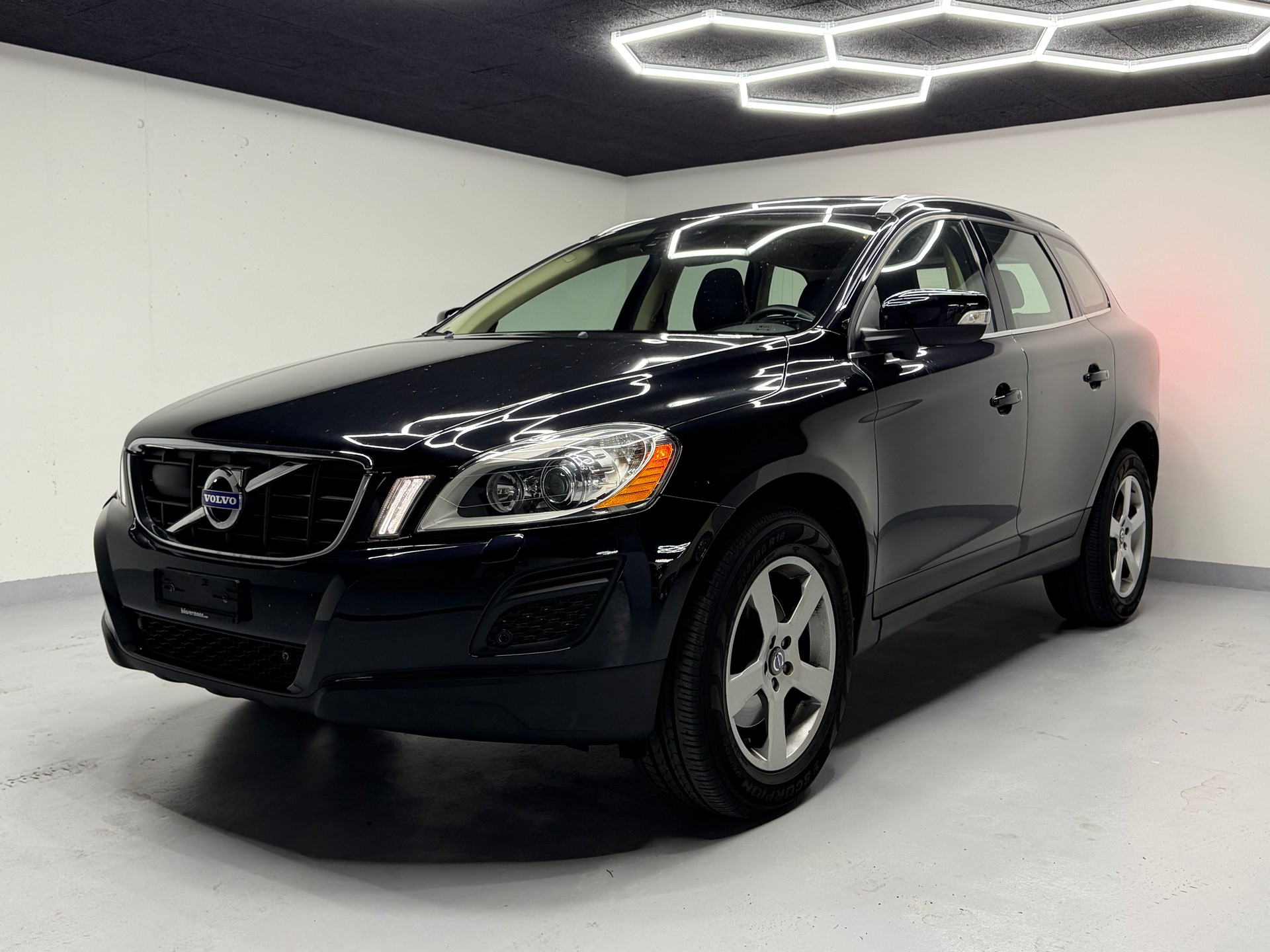 VOLVO XC60 D5 AWD Summum Geartronic-image-0