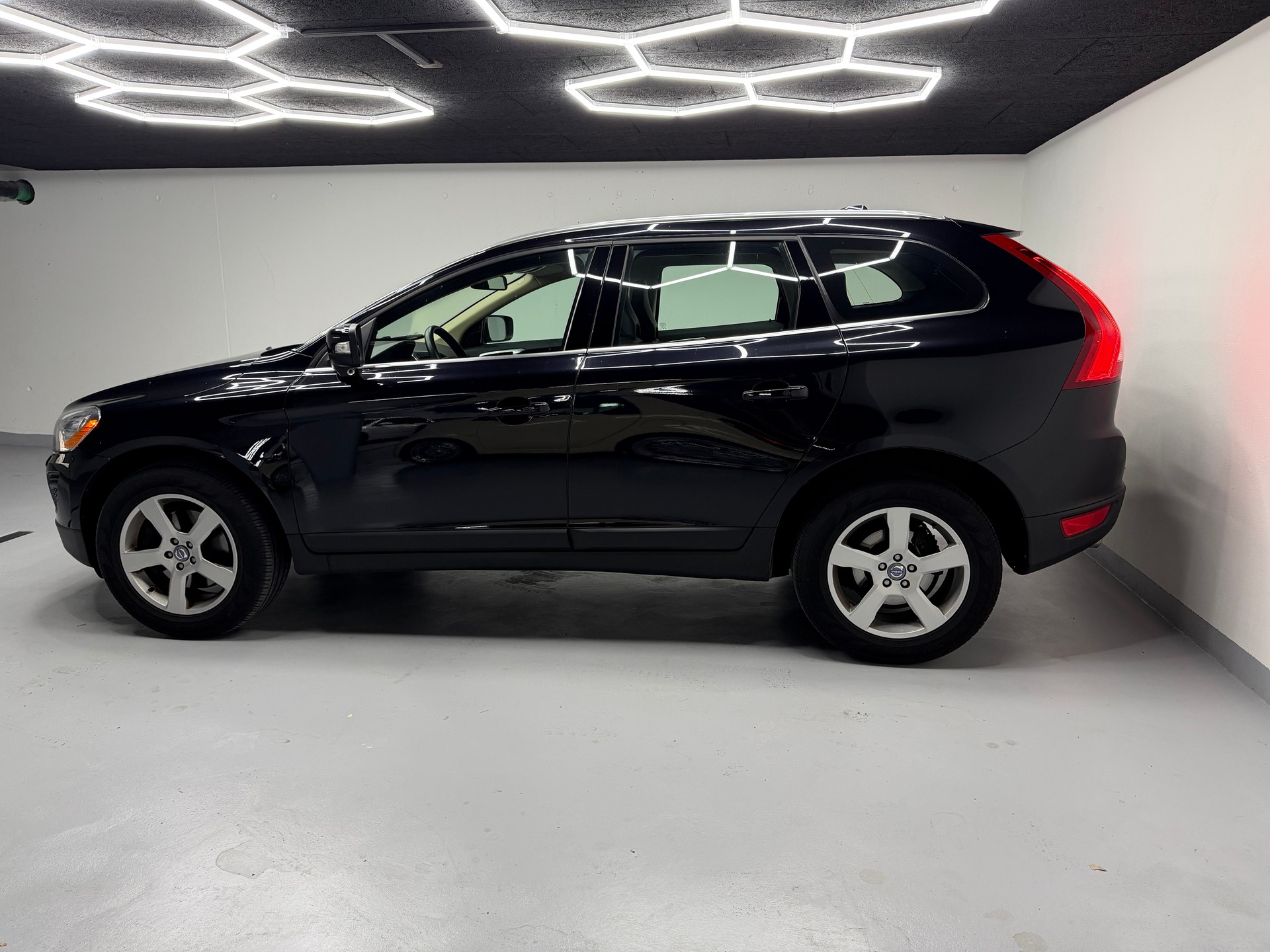 VOLVO XC60 D5 AWD Summum Geartronic-image-7