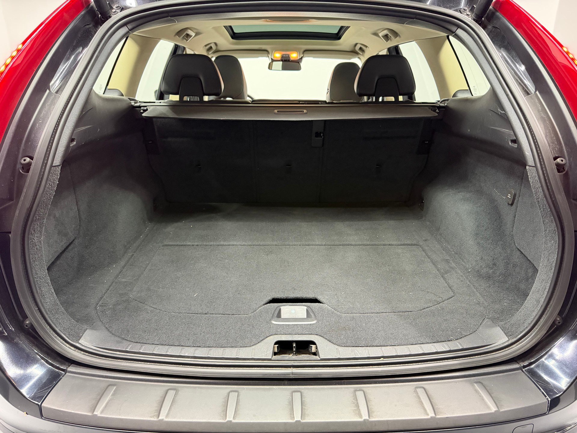 VOLVO XC60 D5 AWD Summum Geartronic-image-18