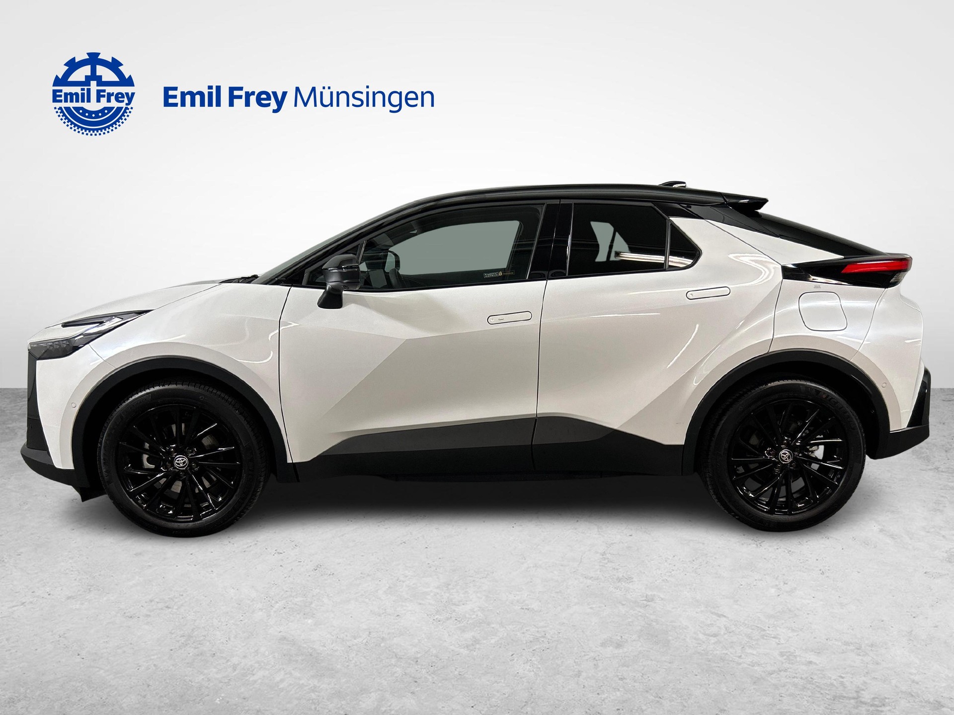 TOYOTA C-HR 2.0 PHEV GR Sport-image-5