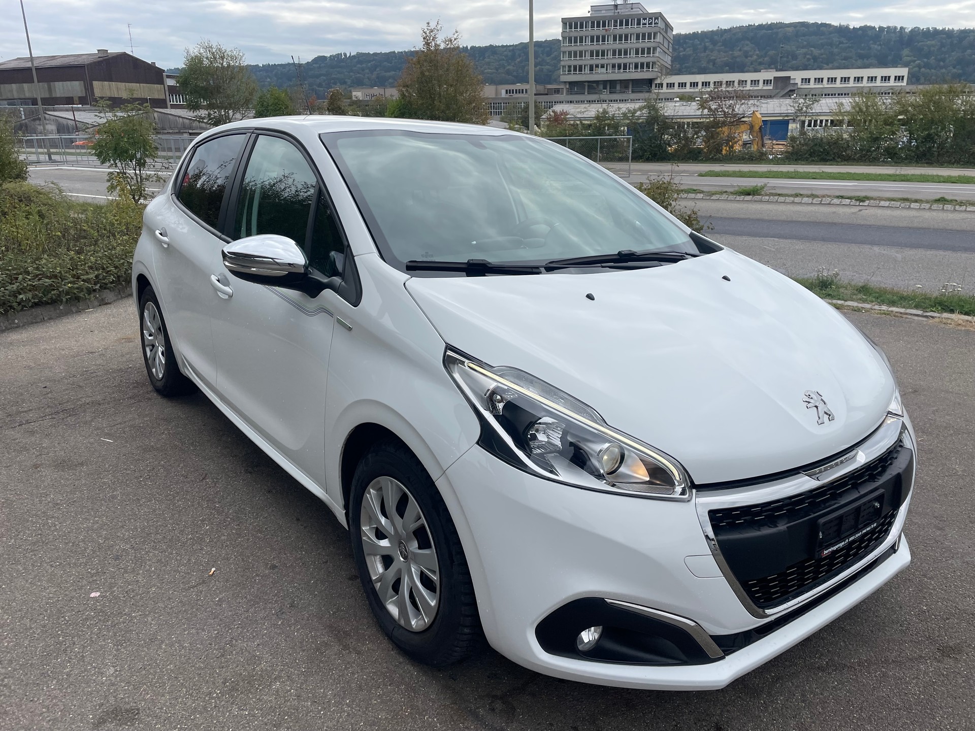 PEUGEOT 208 1.2 PureTech Access-image-3