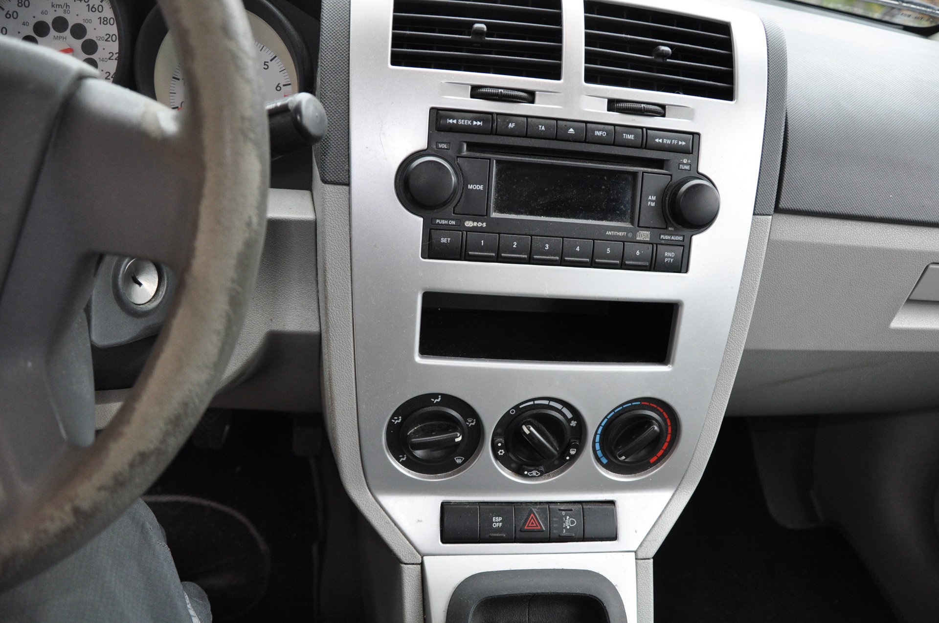 DODGE Caliber 1.8 SE-image-7