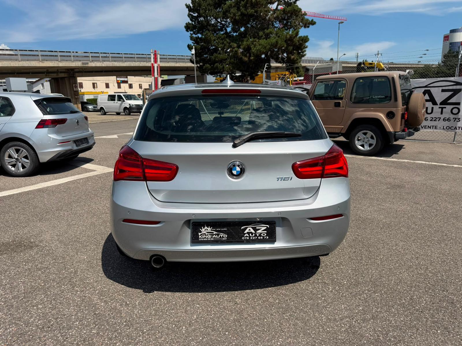 BMW 118i Sport Line Steptronic-image-3