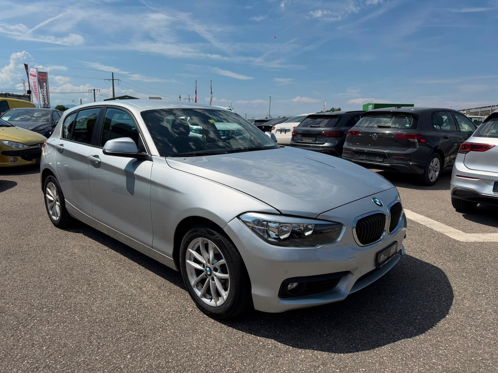 BMW 118i Sport Line Steptronic-image-11