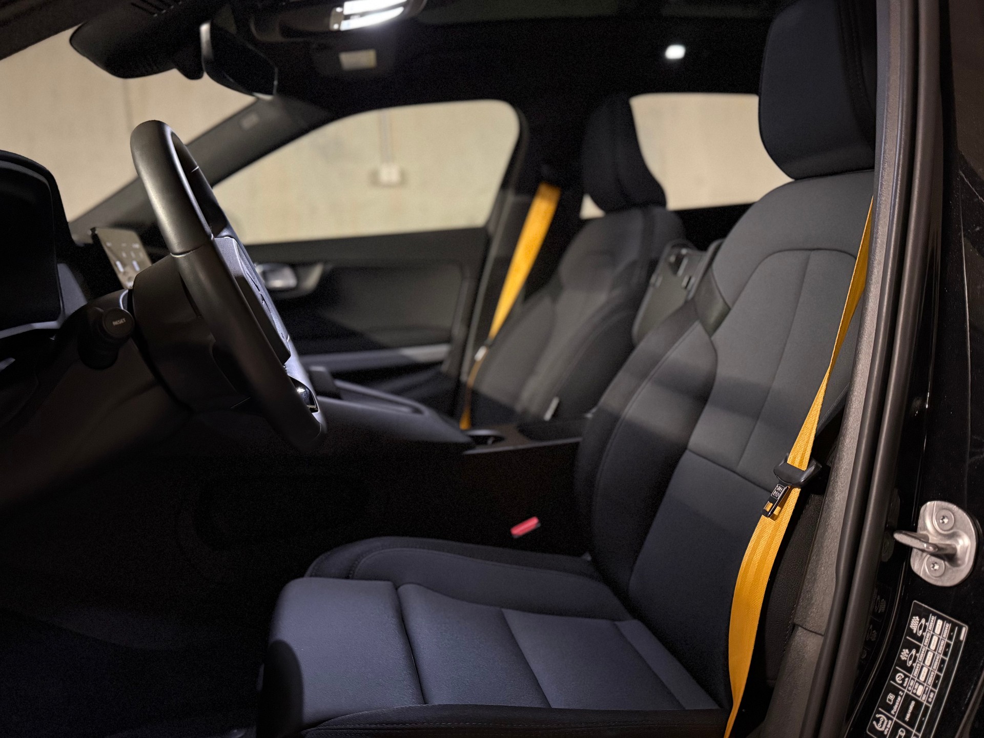 POLESTAR Polestar 2 Long Range Dual Performance 82 kWh MY24-image-8