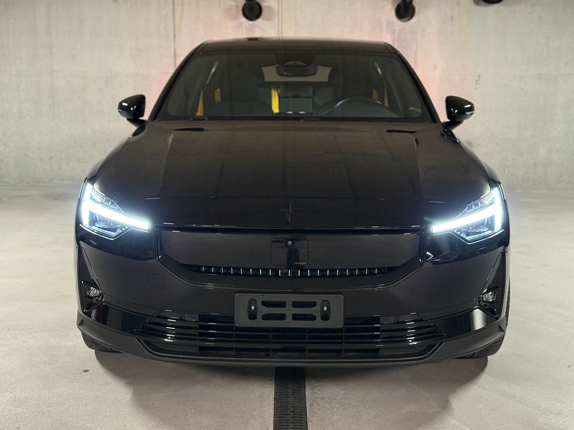 POLESTAR Polestar 2 Long Range Dual Performance 82 kWh MY24-image-1