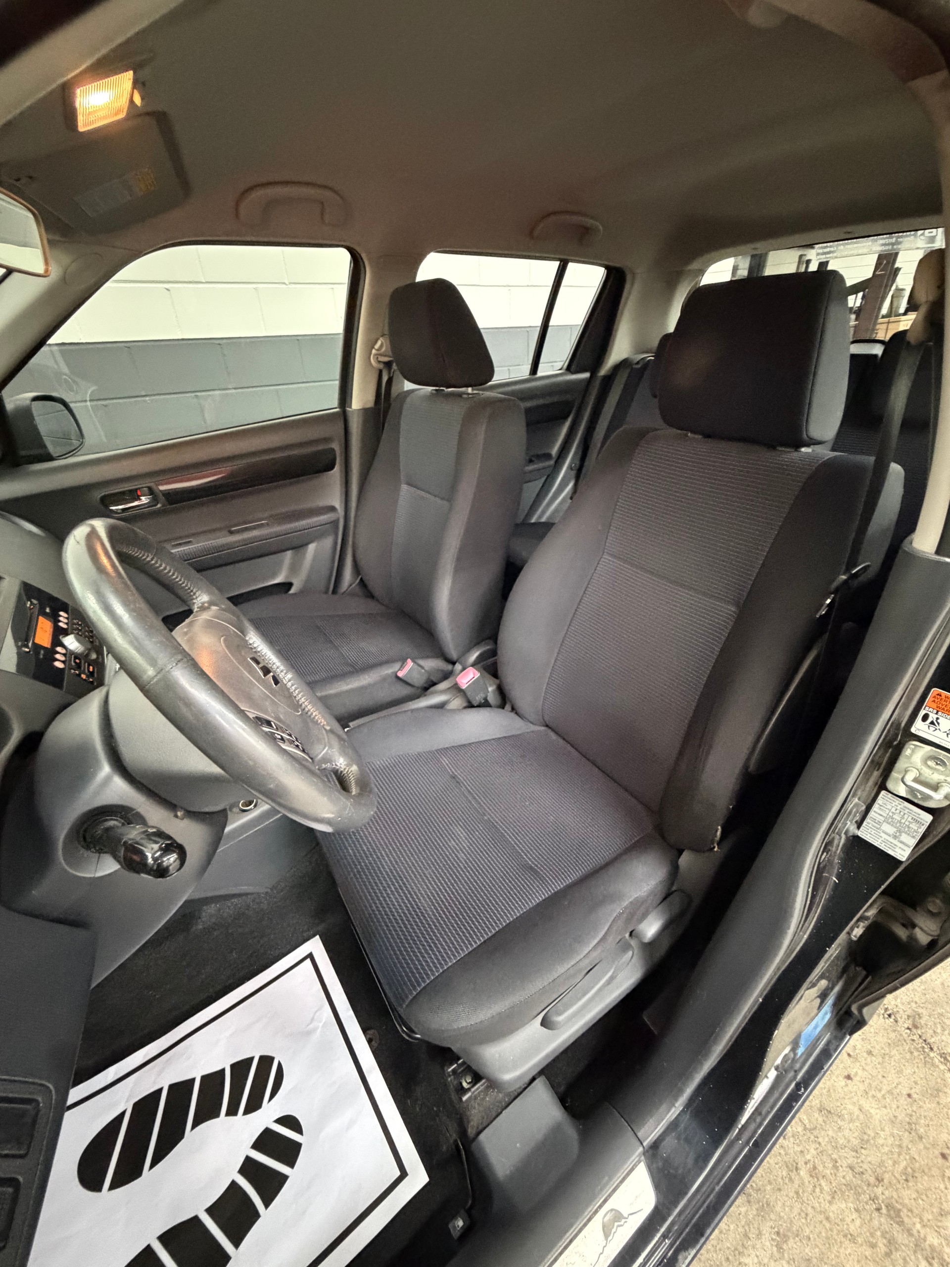 SUZUKI Swift 1.3i 16V GL Top Piz Sulai LE 4x4 //NEU AB MFK!-image-11