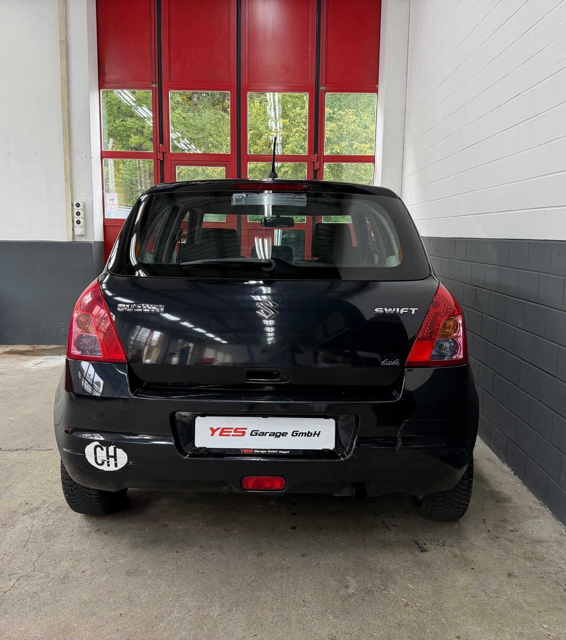 SUZUKI Swift 1.3i 16V GL Top Piz Sulai LE 4x4 //NEU AB MFK!-image-5