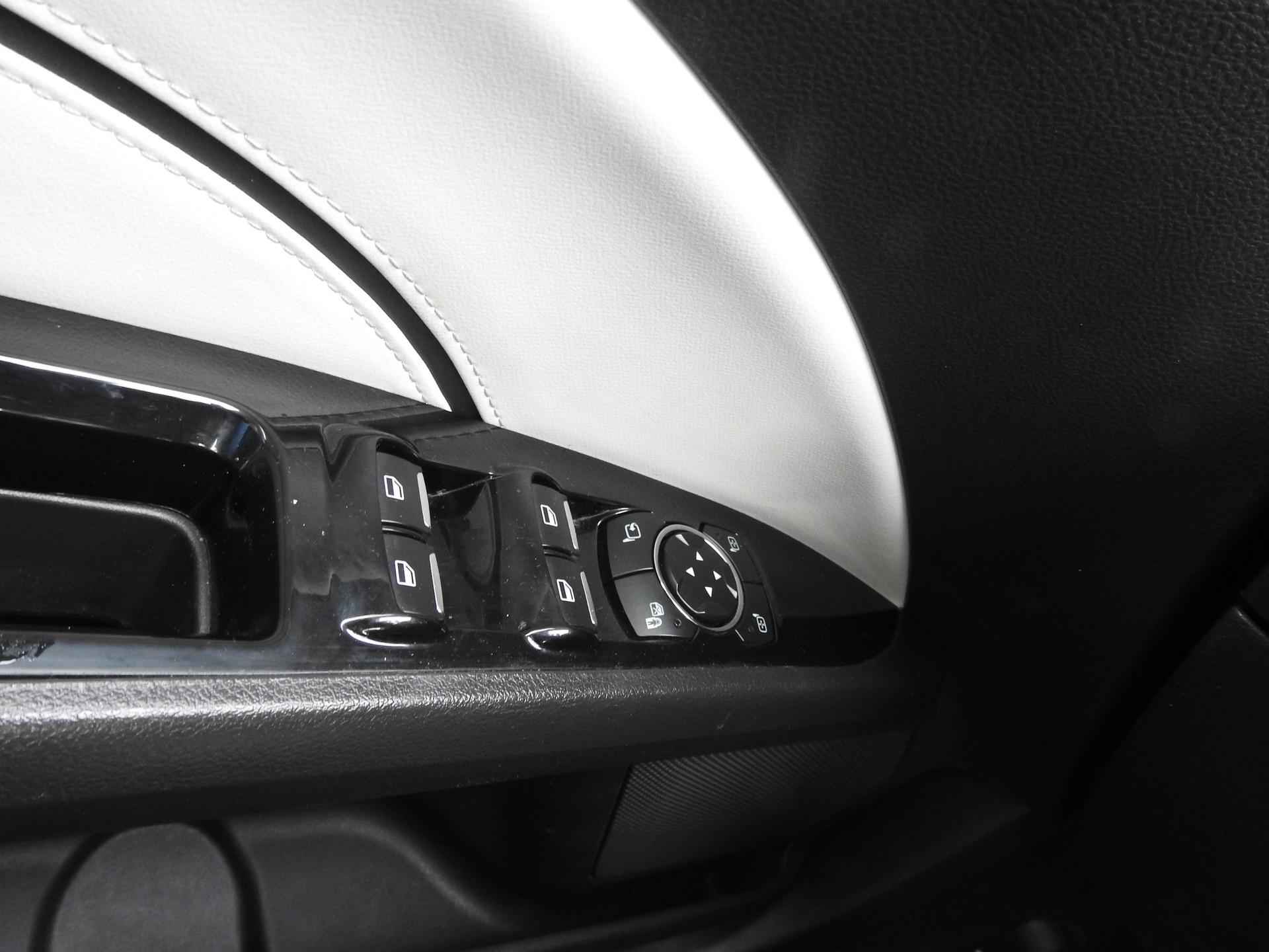 FORD Mondeo 2.0 EcoBoost SCTi Vignale Automatic-image-26