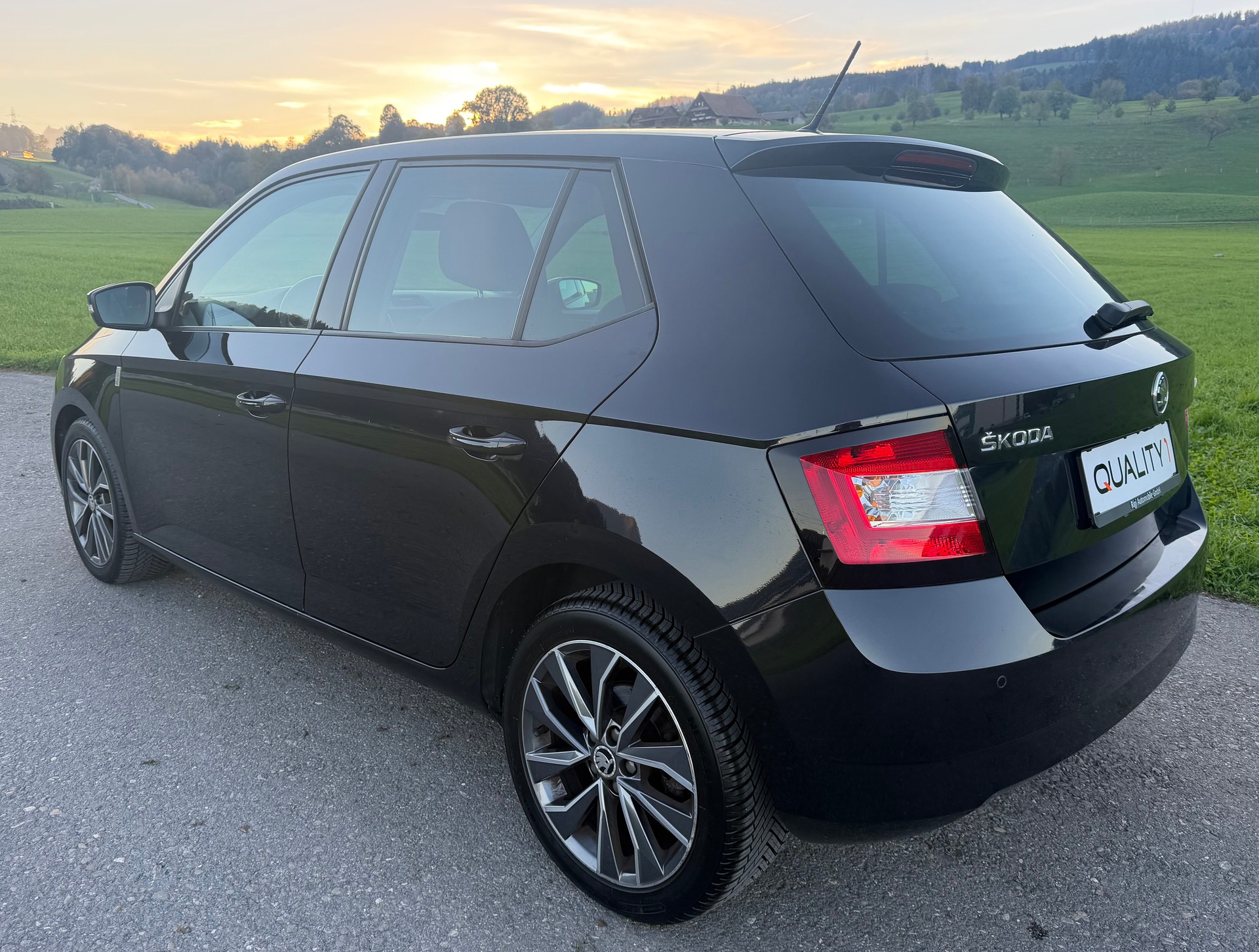 SKODA Fabia 1.2 TSI Swiss Line 25 DSG-image-4