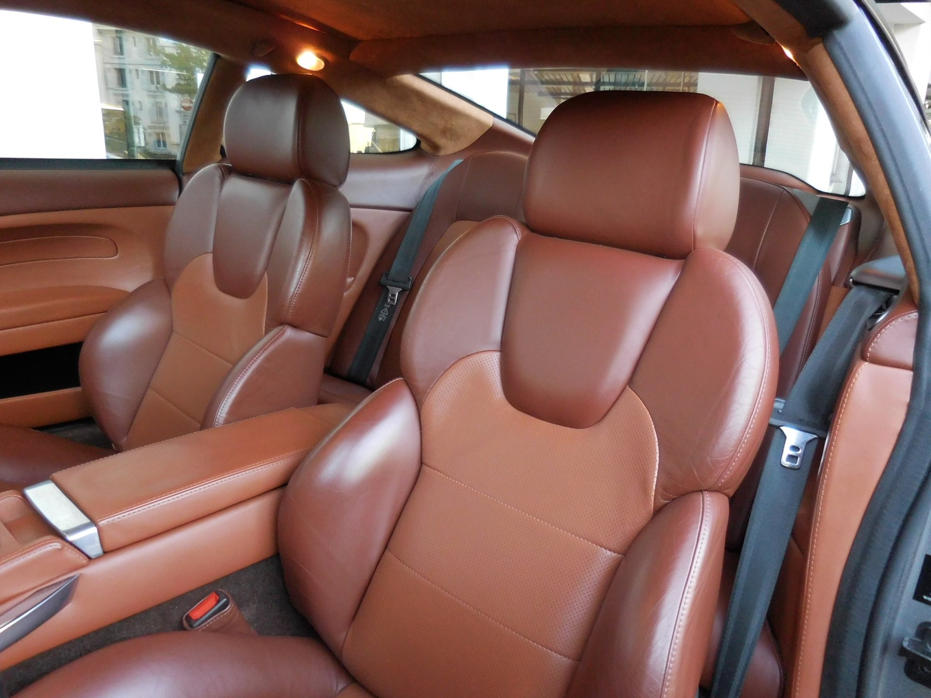 ASTON MARTIN Vanquish V12 5.9-48-image-7