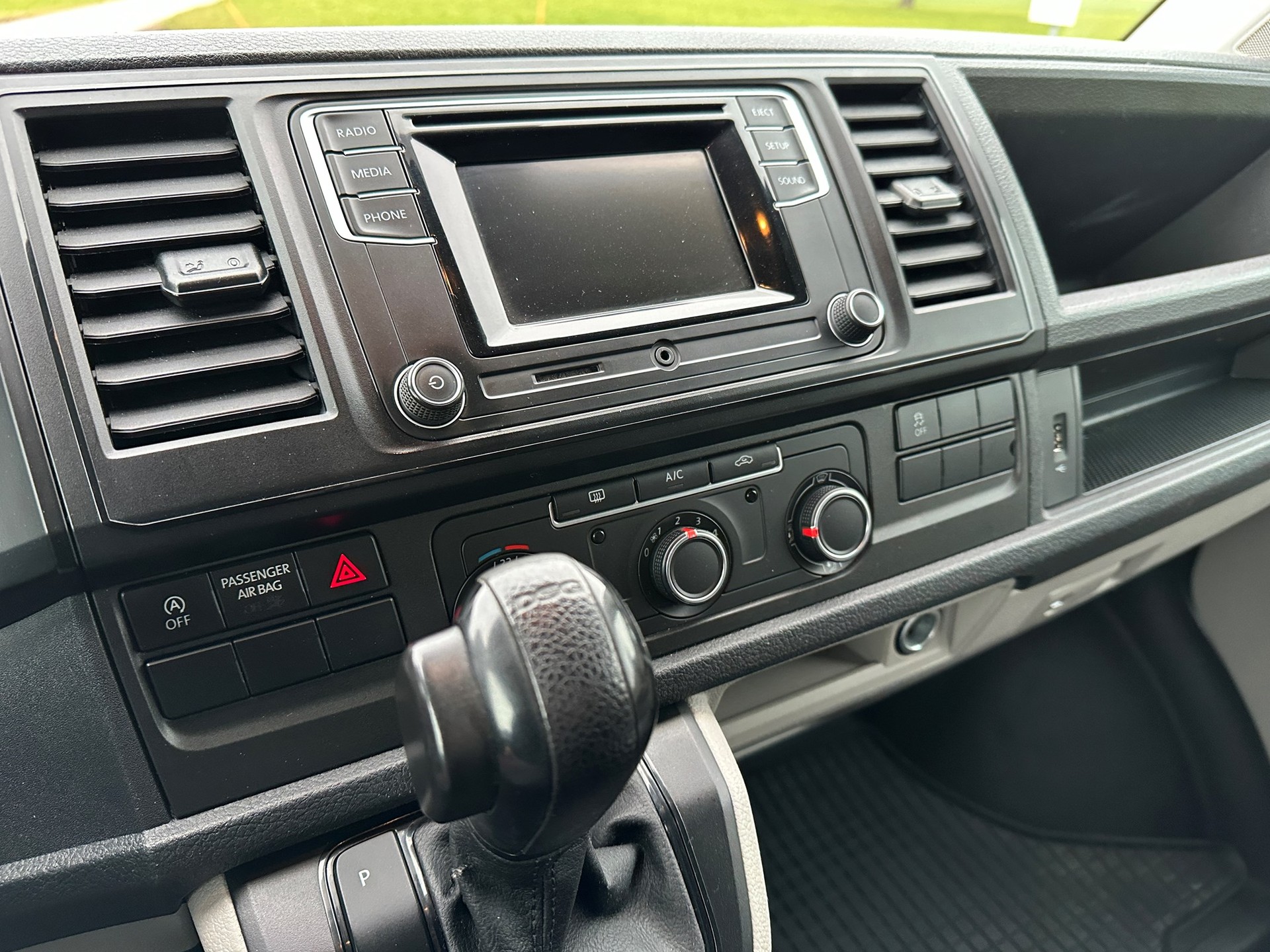 VW T6 2.0 Bi-TDI 4Motion DSG-image-15
