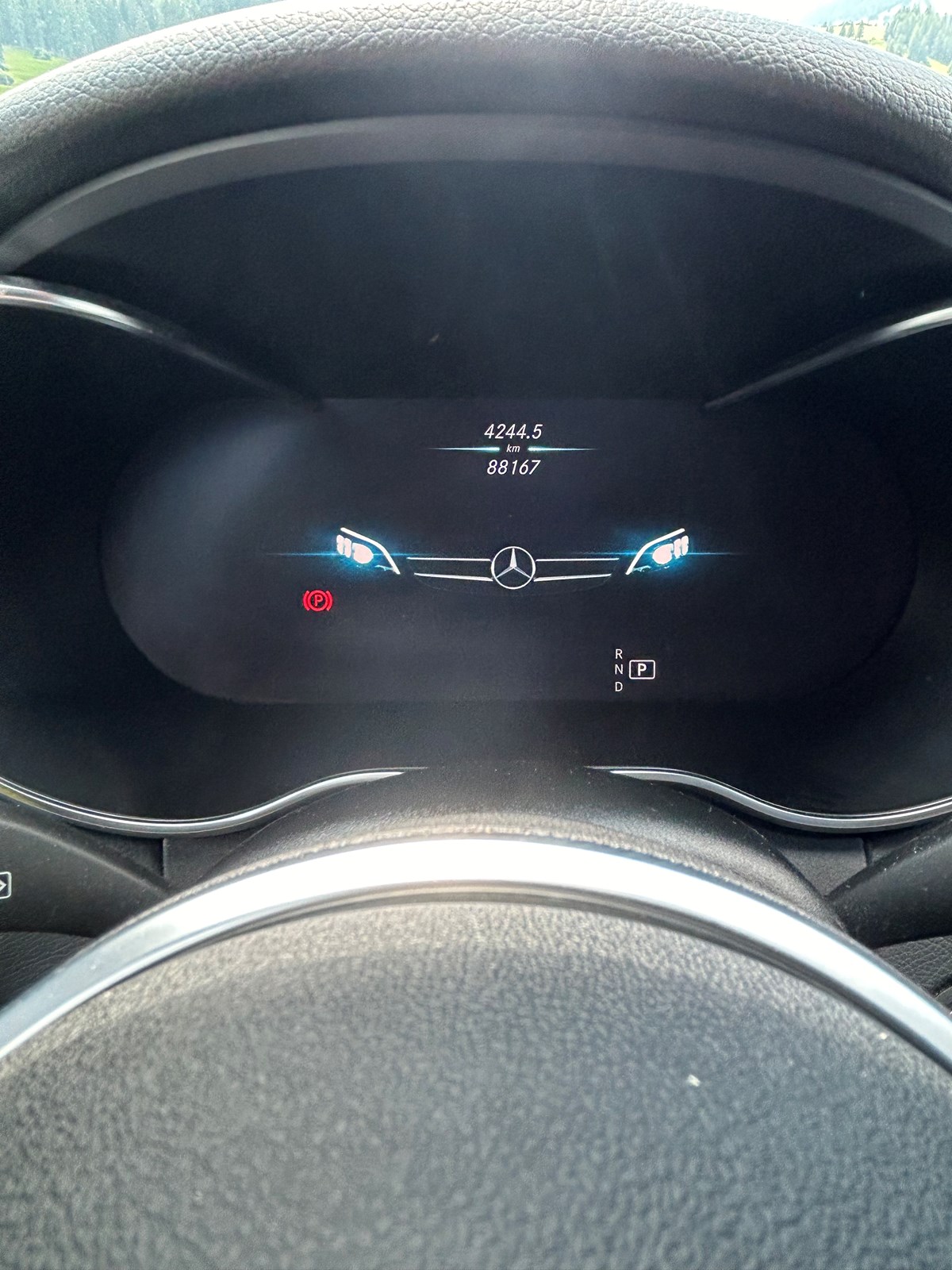 MERCEDES-BENZ C 220 d AMG Line 4Matic 9G-Tronic-image-6