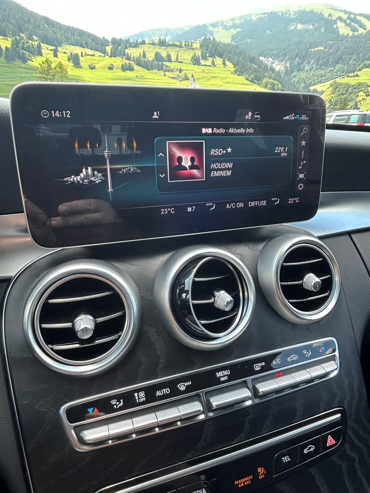 MERCEDES-BENZ C 220 d AMG Line 4Matic 9G-Tronic-image-7