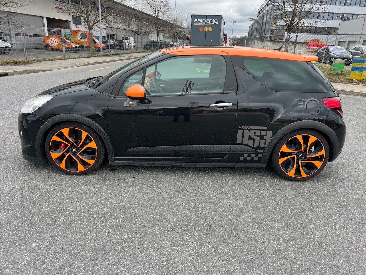DS AUTOMOBILES DS3 1.6 THP Racing-image-2