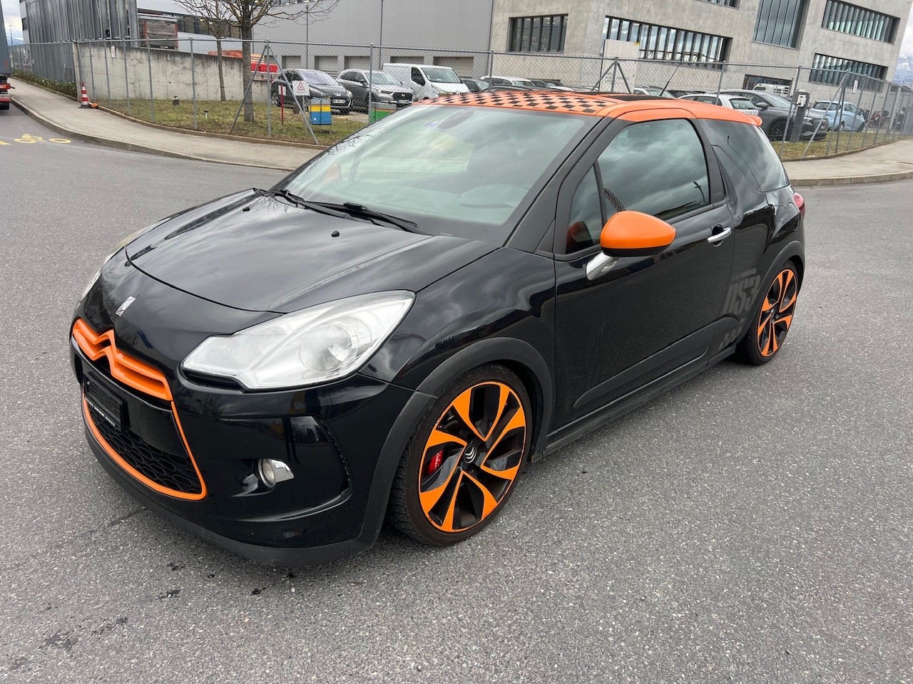 DS AUTOMOBILES DS3 1.6 THP Racing-image-0