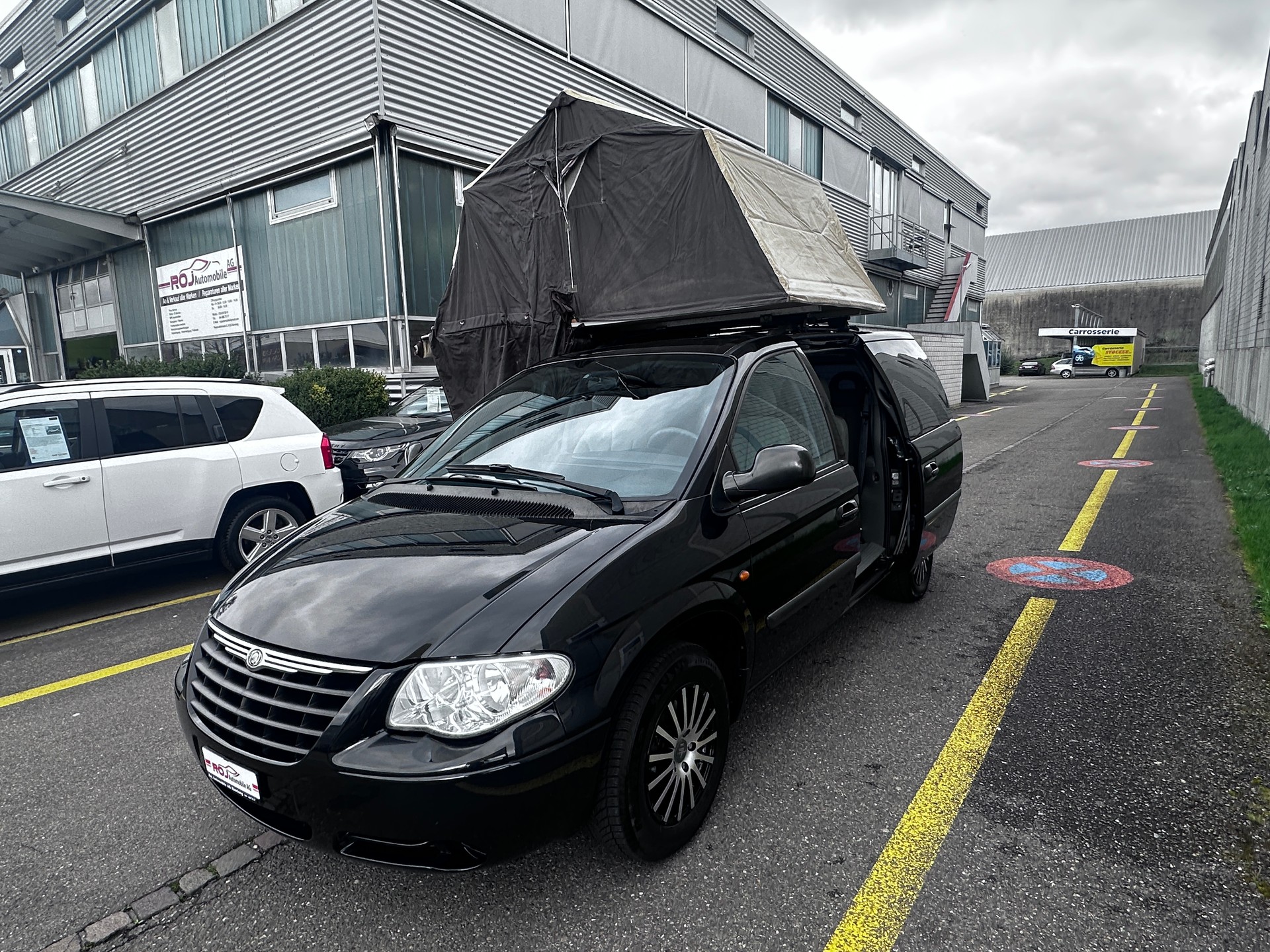 CHRYSLER Voyager 2.4 SE Swiss Edition-image-20
