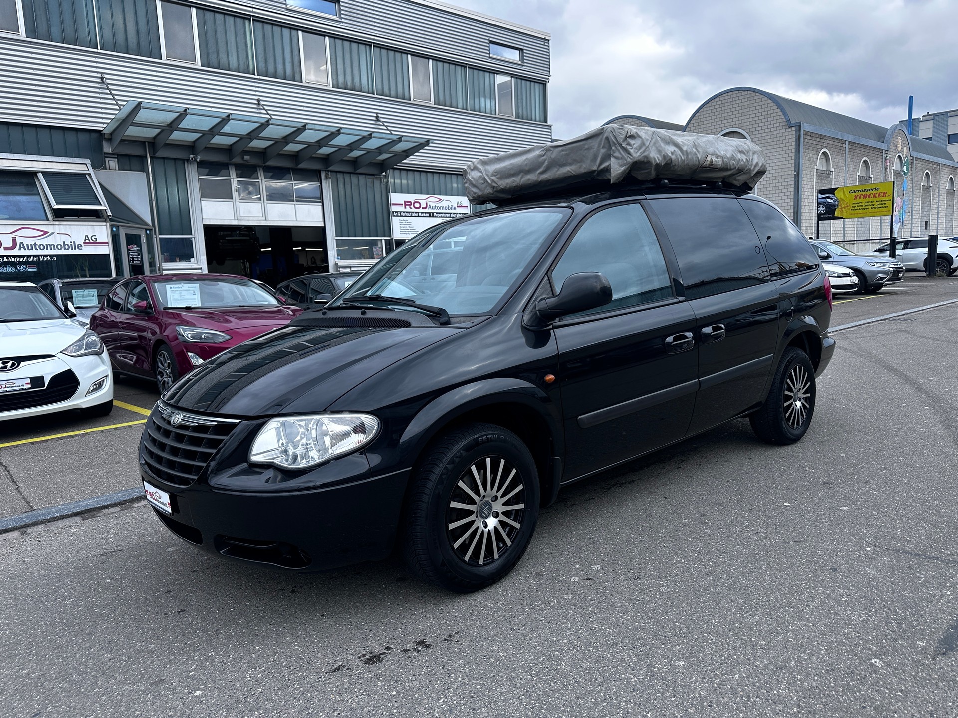 CHRYSLER Voyager 2.4 SE Swiss Edition-showroom-element-1