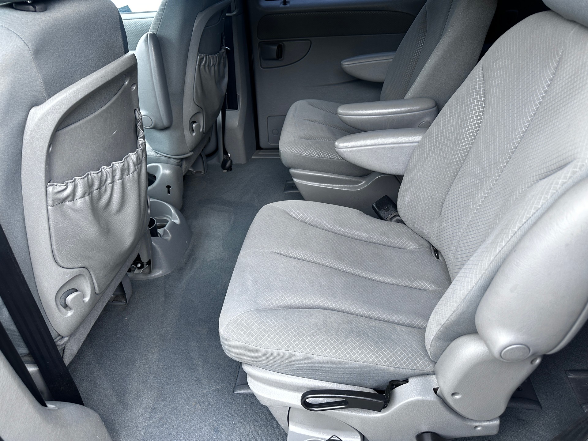CHRYSLER Voyager 2.4 SE Swiss Edition-image-8