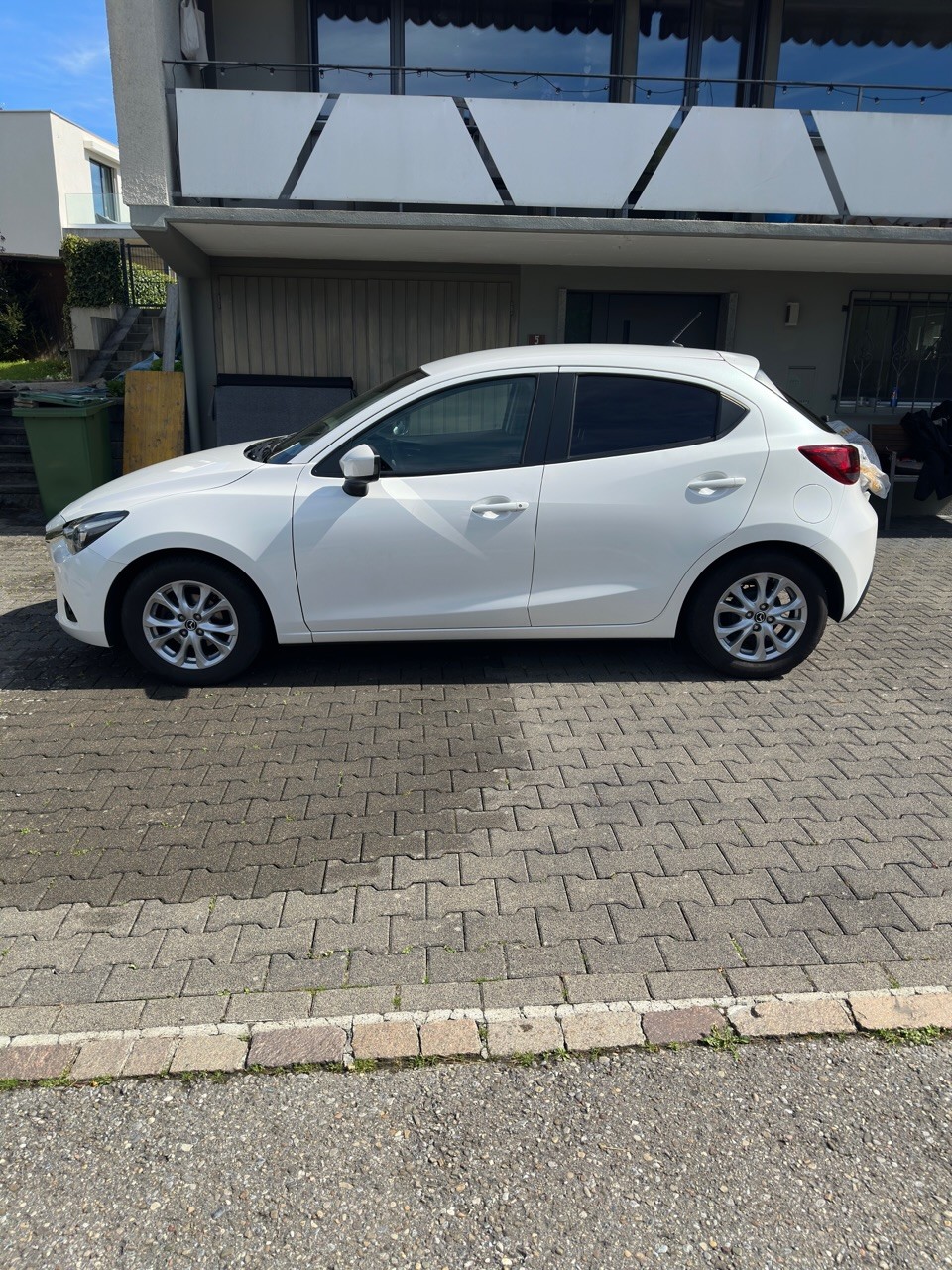MAZDA 1.5 90 Ambition Plus-image-3