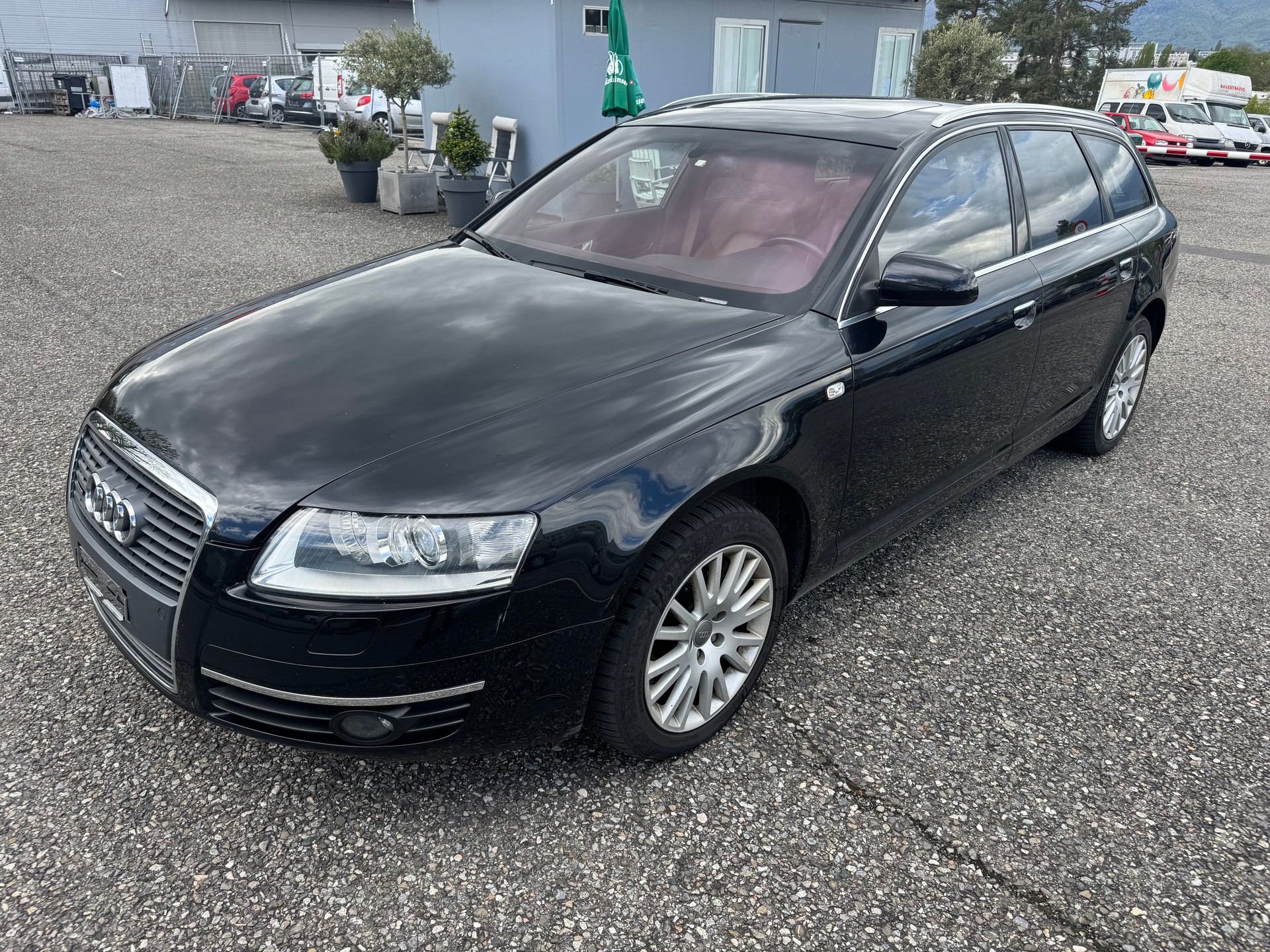 AUDI A6 Avant 4.2 V8 FSI quattro tiptronic-image-1