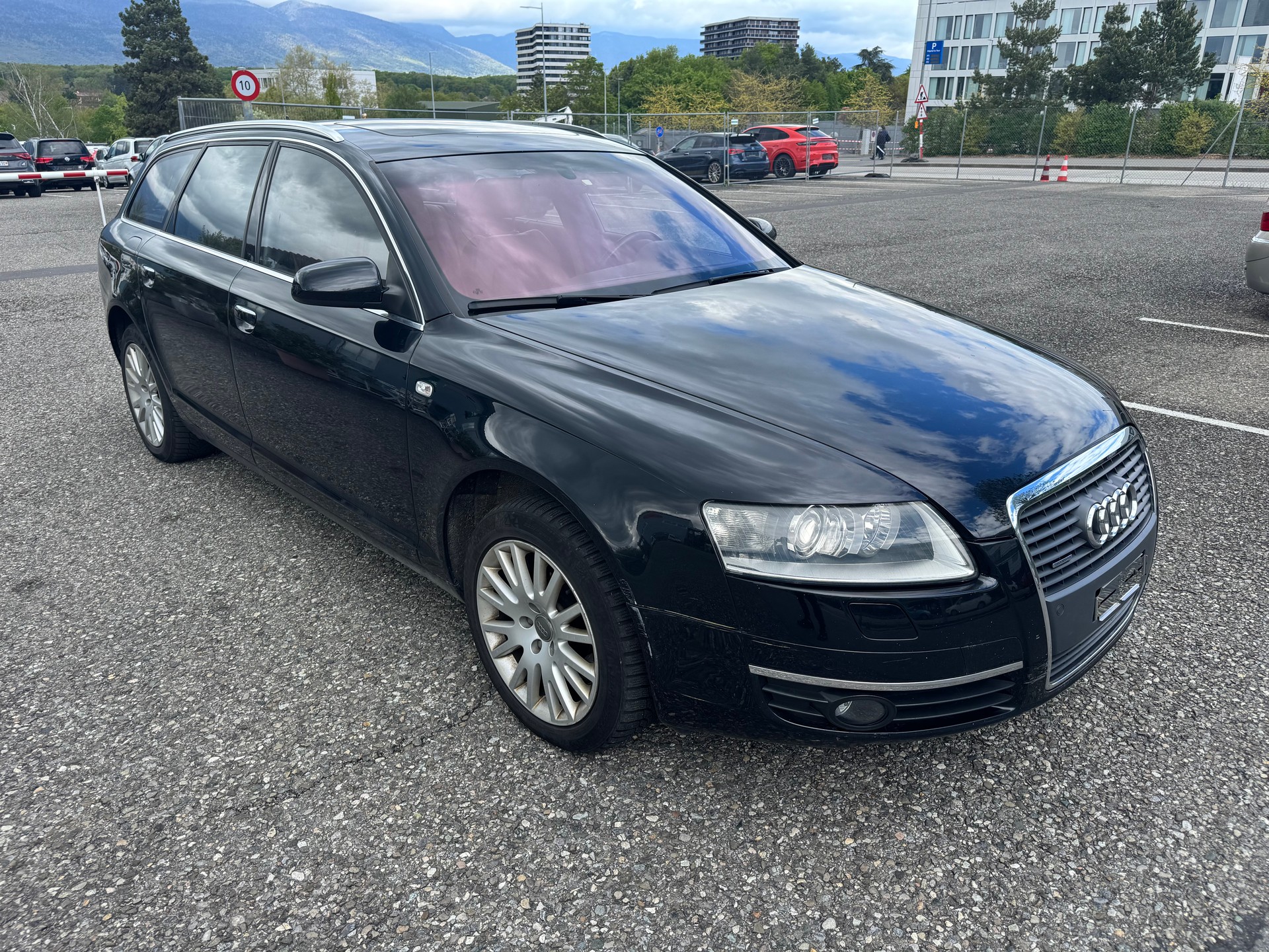 AUDI A6 Avant 4.2 V8 FSI quattro tiptronic-image-0