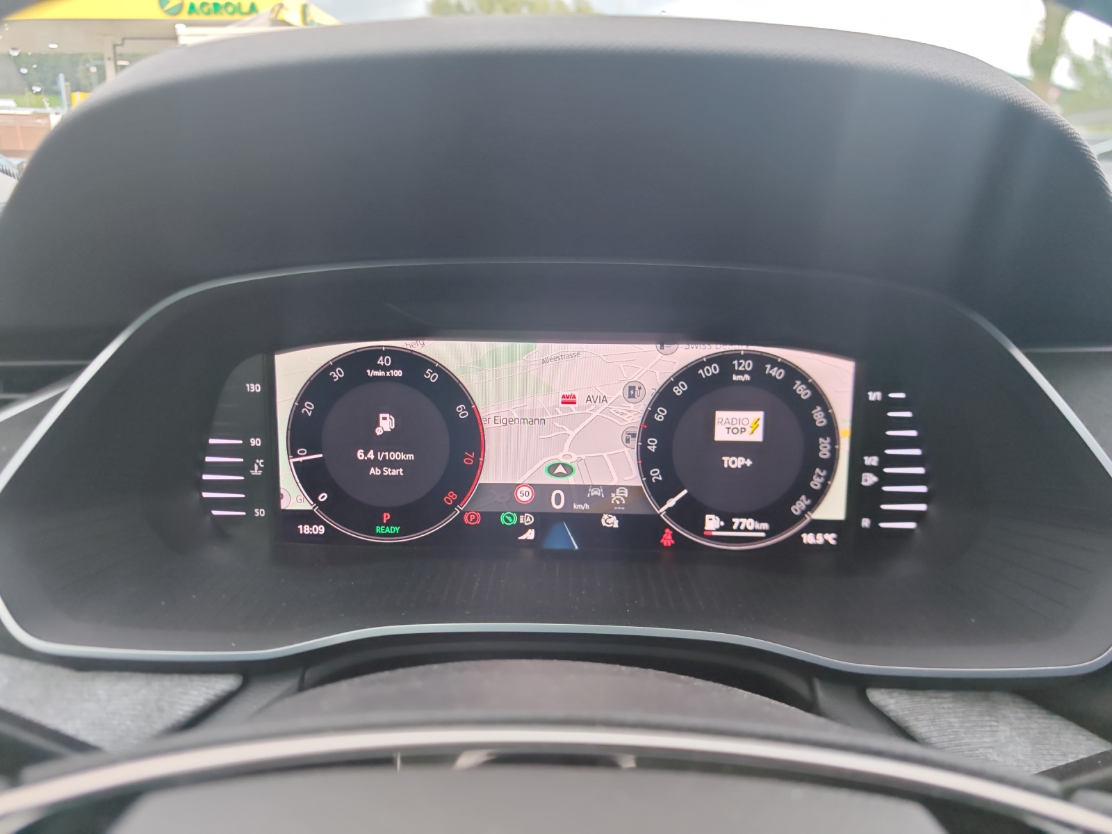SKODA Octavia Combi 1.5 TSI mHEV DSG Selection Launch-image-13