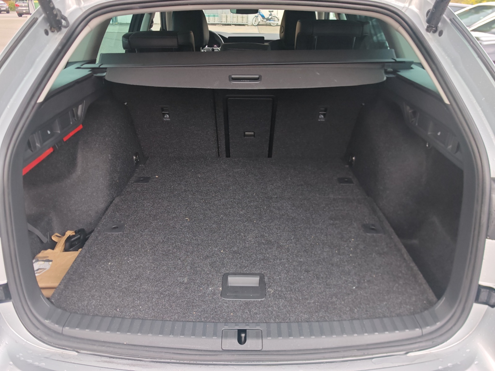 SKODA Octavia Combi 1.5 TSI mHEV DSG Selection Launch-image-12