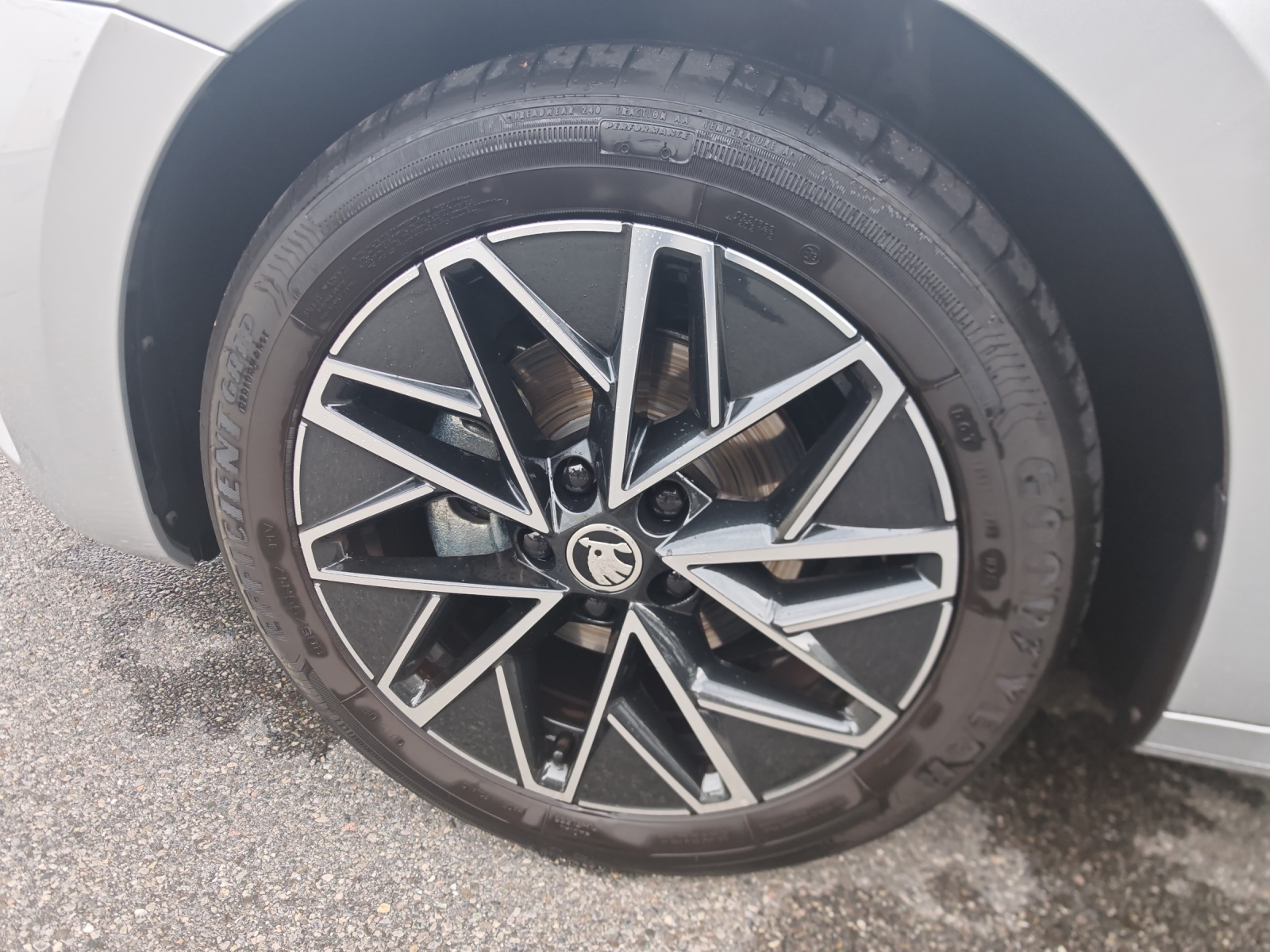 SKODA Octavia Combi 1.5 TSI mHEV DSG Selection Launch-image-14