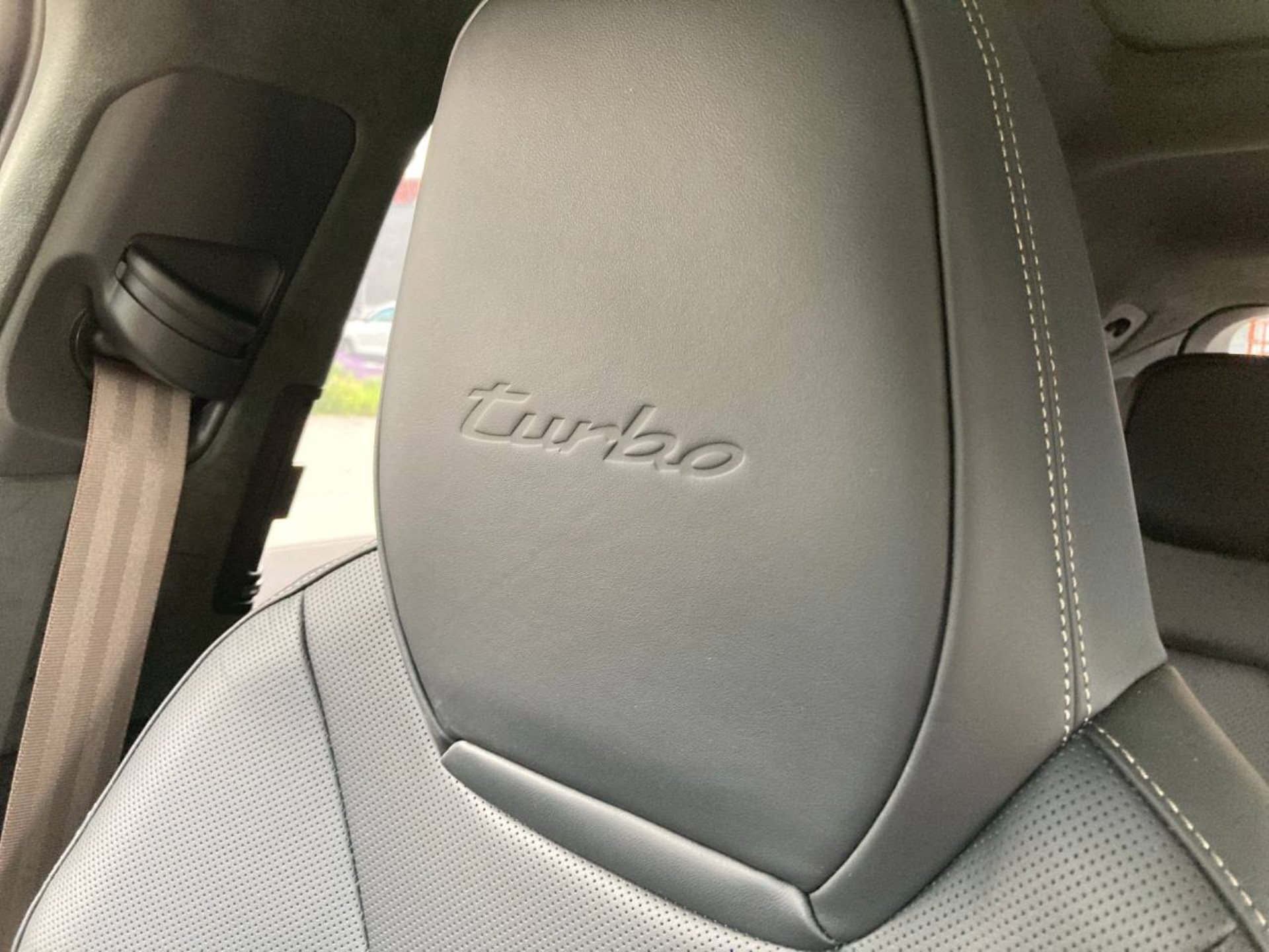 PORSCHE Cayenne Turbo E-Hybrid Coupé-image-26