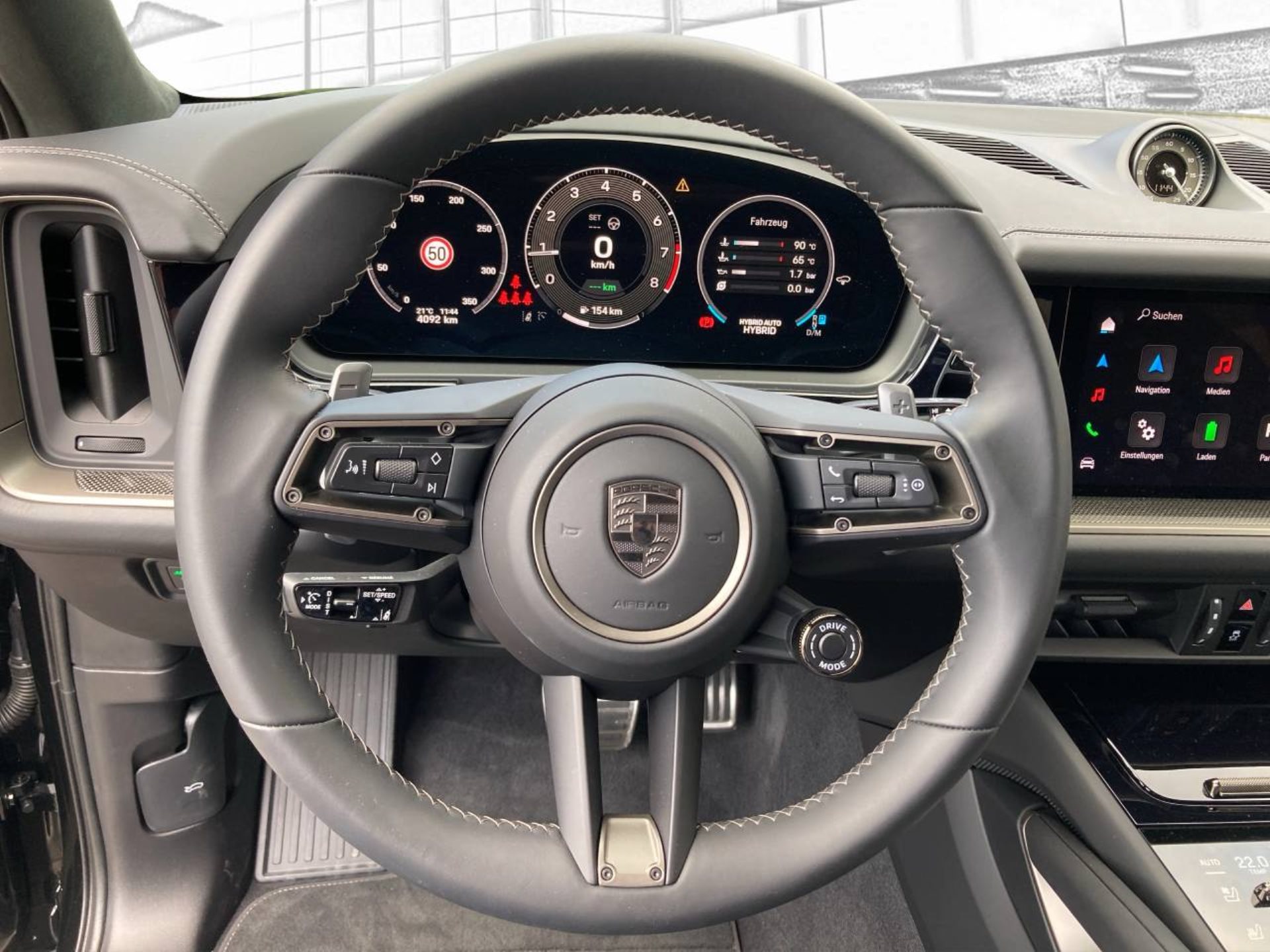 PORSCHE Cayenne Turbo E-Hybrid Coupé-image-12