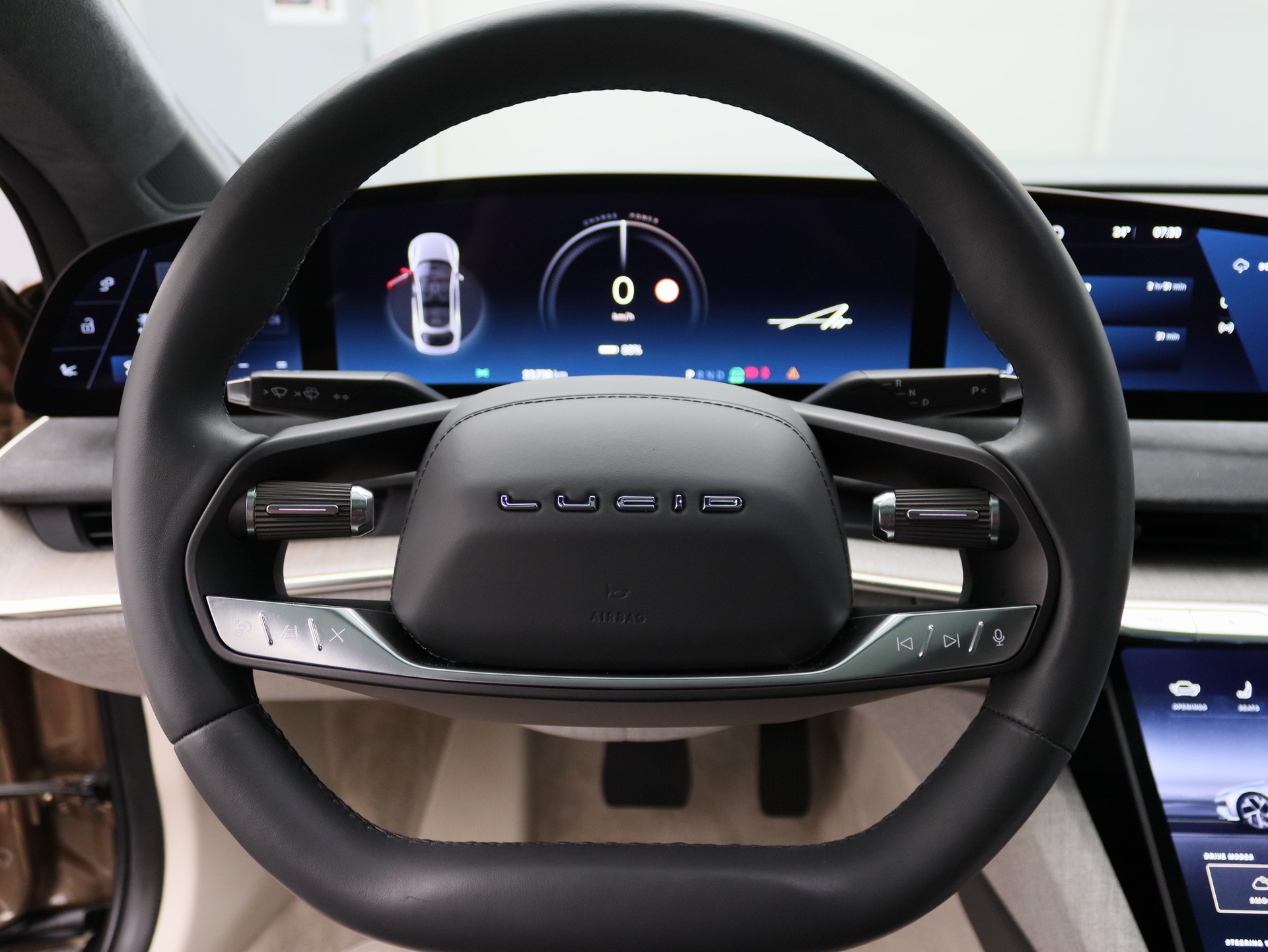 LUCID Air 118 kWh Performance Dream Edition-image-4