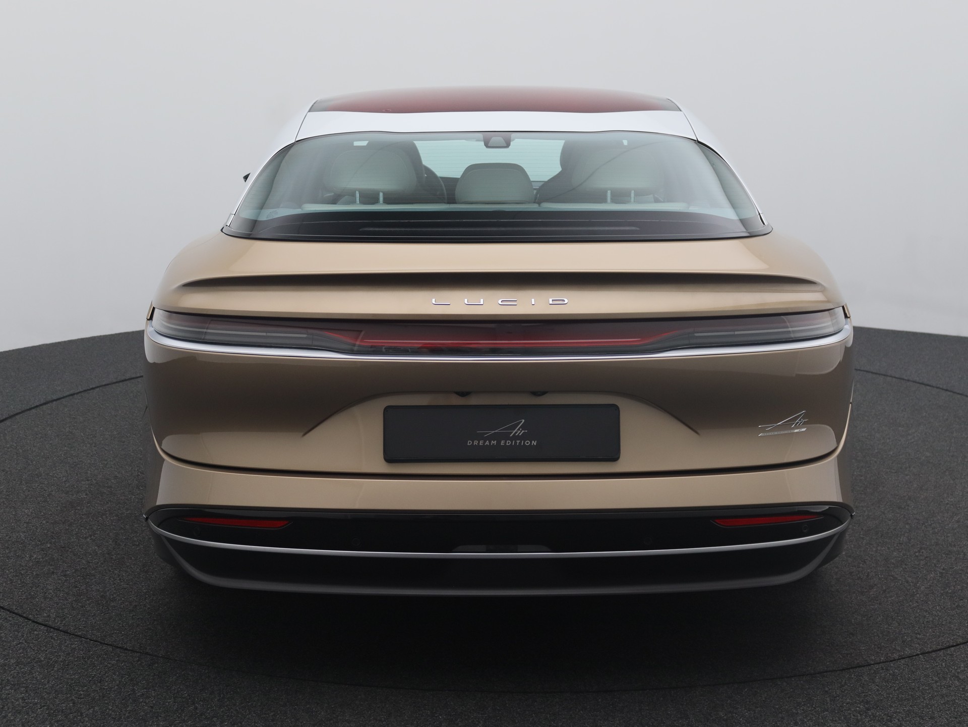 LUCID Air 118 kWh Performance Dream Edition-image-13