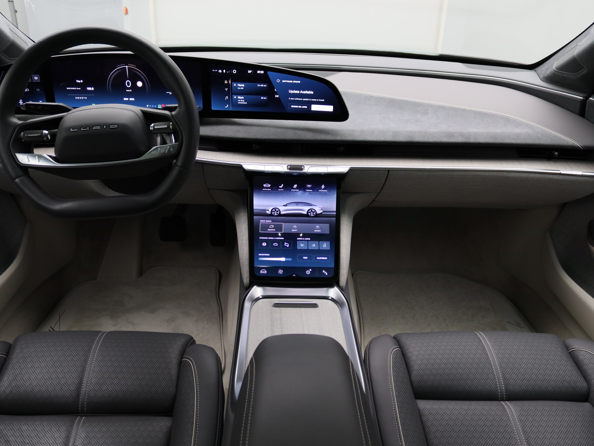 LUCID Air 118 kWh Performance Dream Edition-image-3