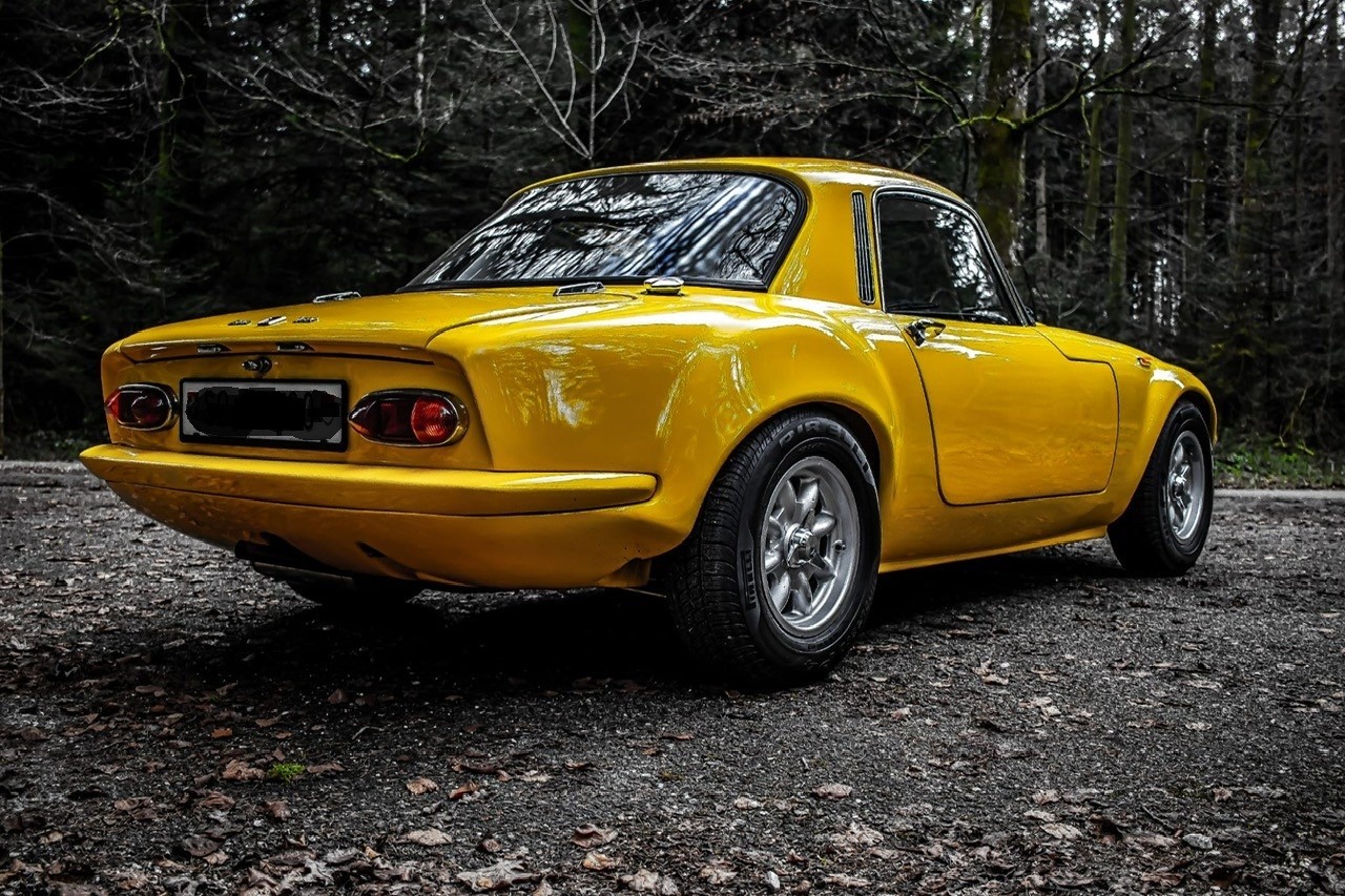 LOTUS ELAN SE-showroom-element-2