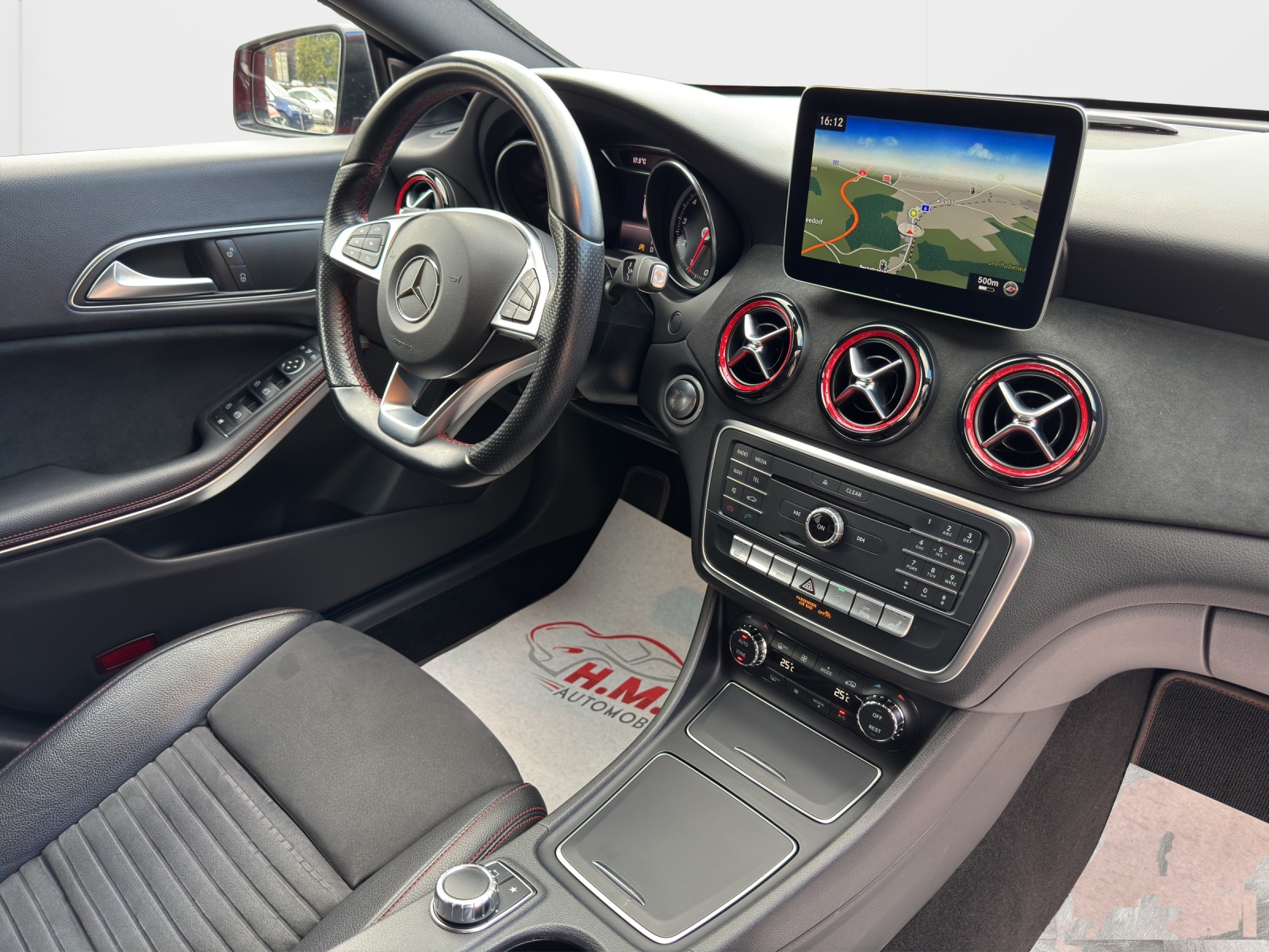 MERCEDES-BENZ CLA Shooting Brake 250 AMG Line 4Matic 7G-DCT-image-12