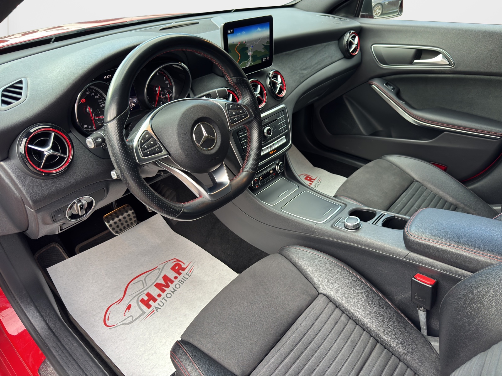 MERCEDES-BENZ CLA Shooting Brake 250 AMG Line 4Matic 7G-DCT-image-8