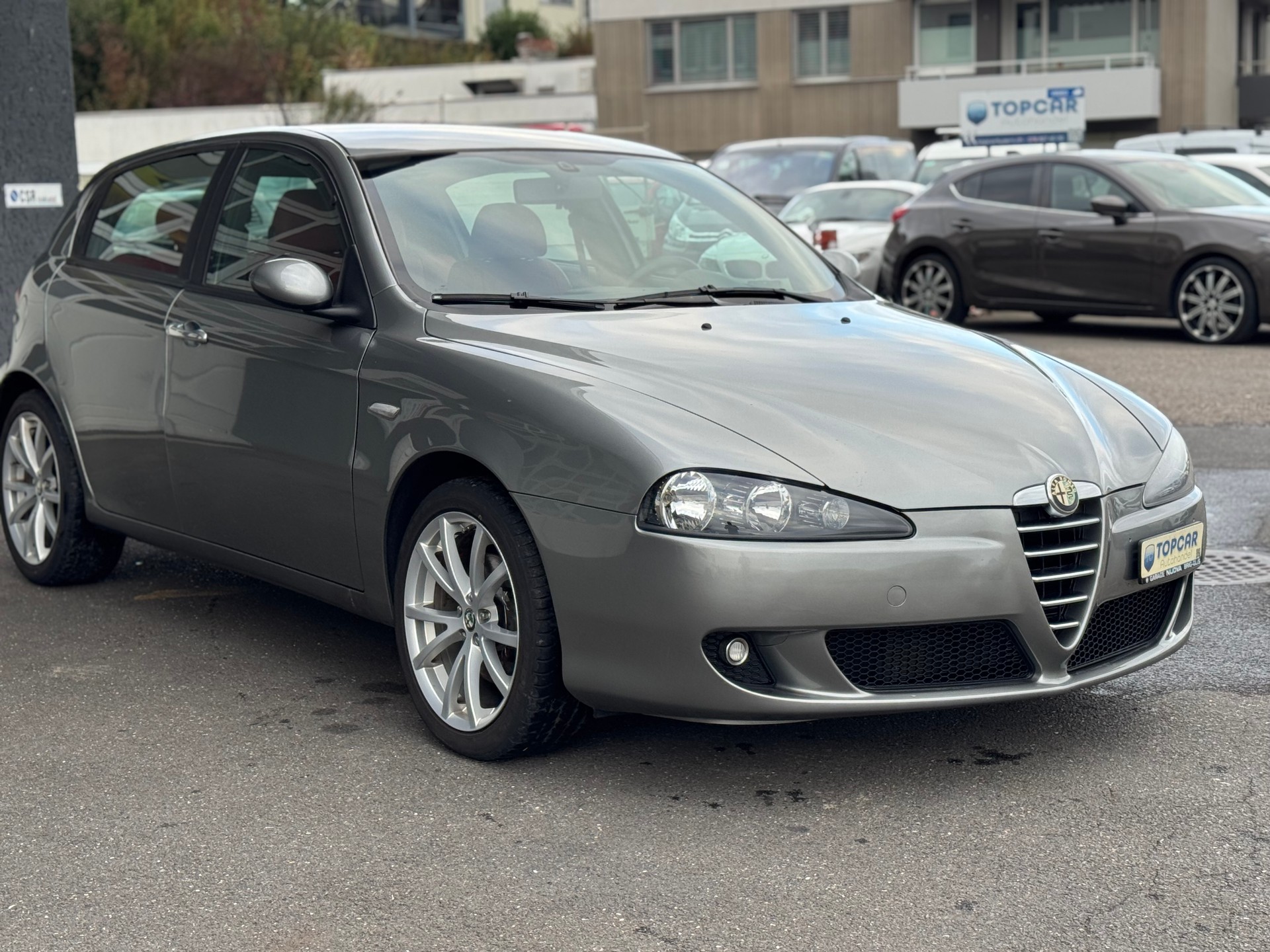 ALFA ROMEO 147 1.6 TS 16V VIP Edition-image-0