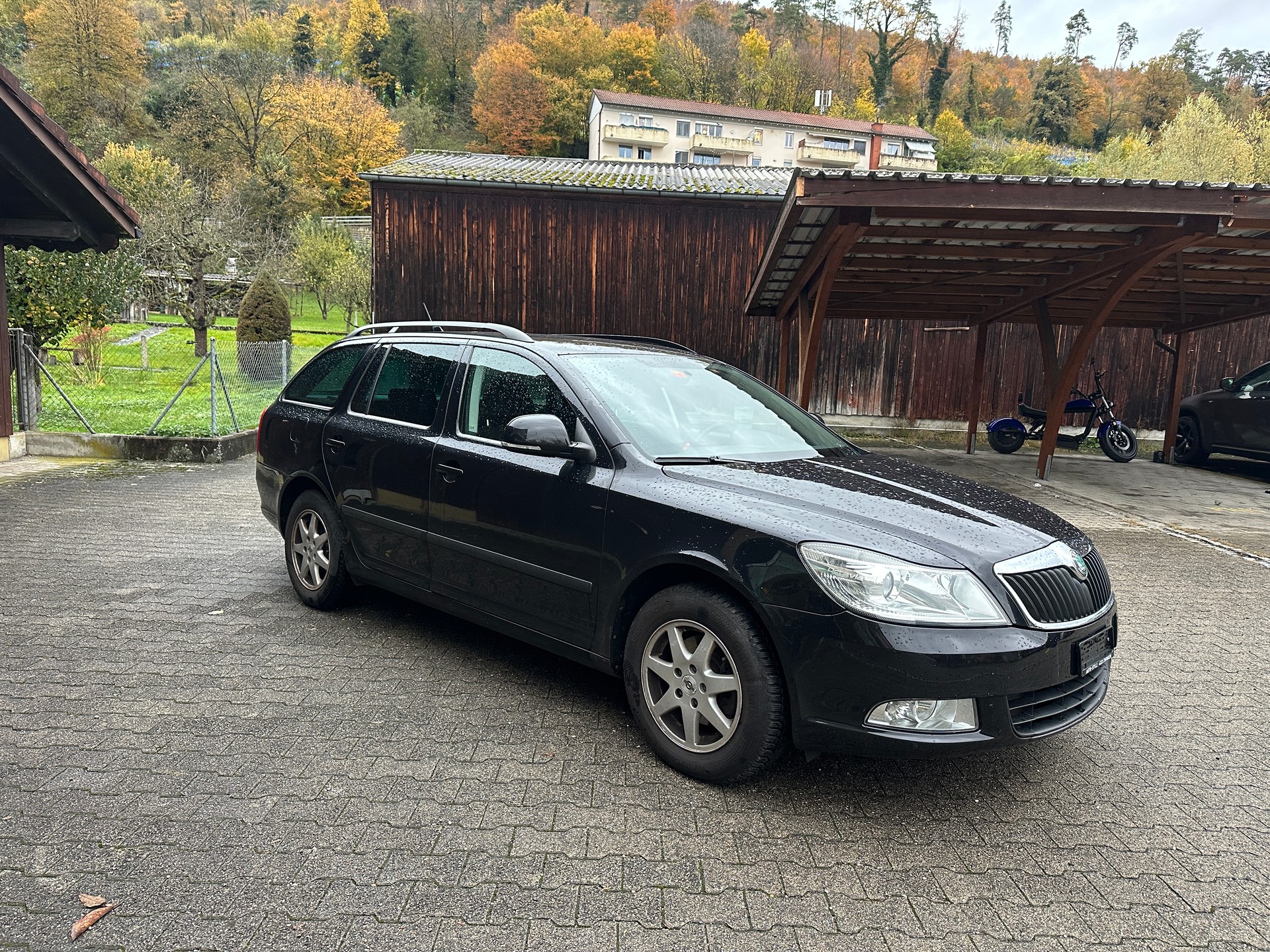 SKODA Octavia Combi 1.8 TSI Ambition DSG-image-2