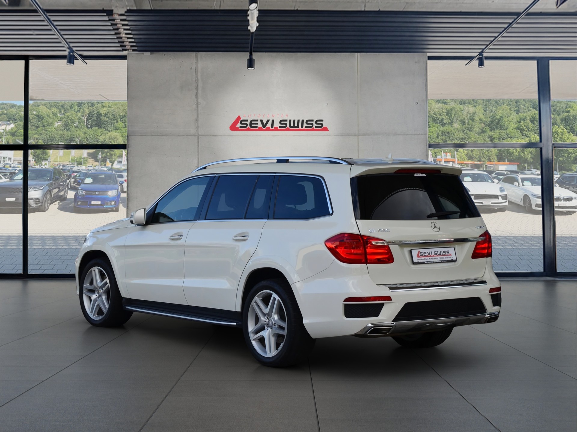 MERCEDES-BENZ GL550*Frisch ab MFK,1 Jahr oder 20'000km Garantie*-showroom-element-3