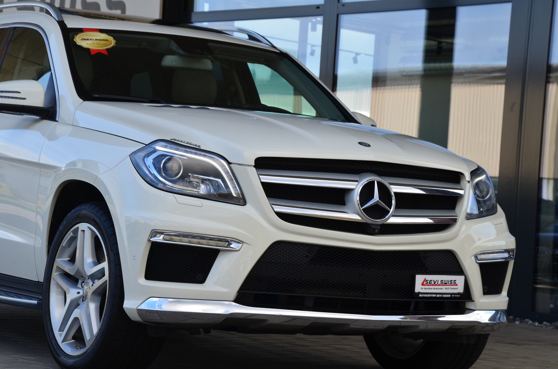 MERCEDES-BENZ GL550*Frisch ab MFK,1 Jahr oder 20'000km Garantie*-showroom-element-2