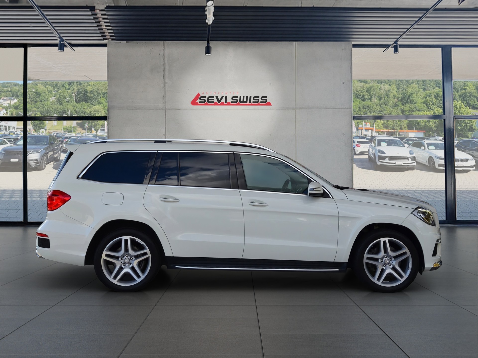 MERCEDES-BENZ GL550*Frisch ab MFK,1 Jahr oder 20'000km Garantie*-showroom-element-1