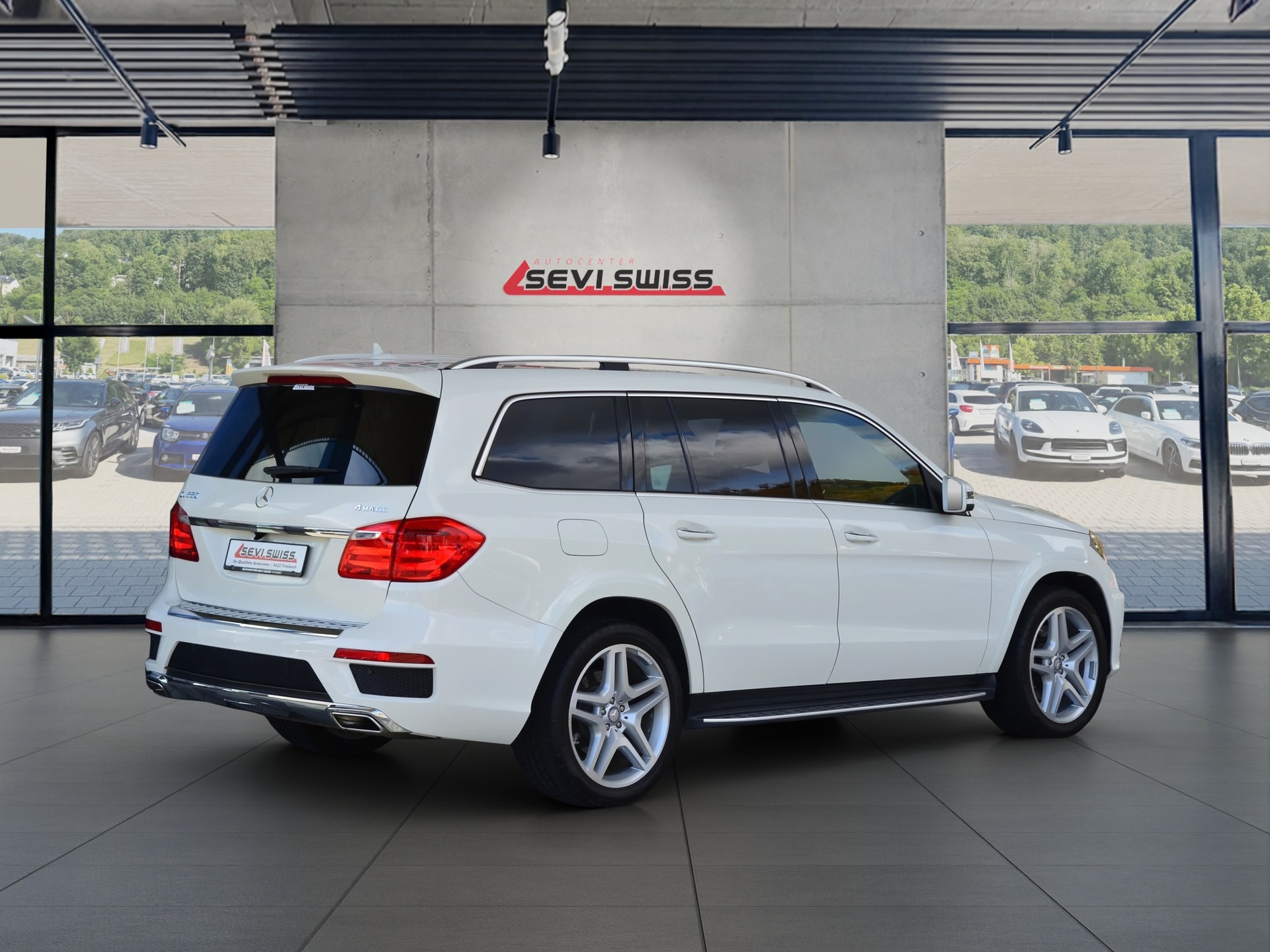 MERCEDES-BENZ GL550*Frisch ab MFK,1 Jahr oder 20'000km Garantie*-showroom-element-2