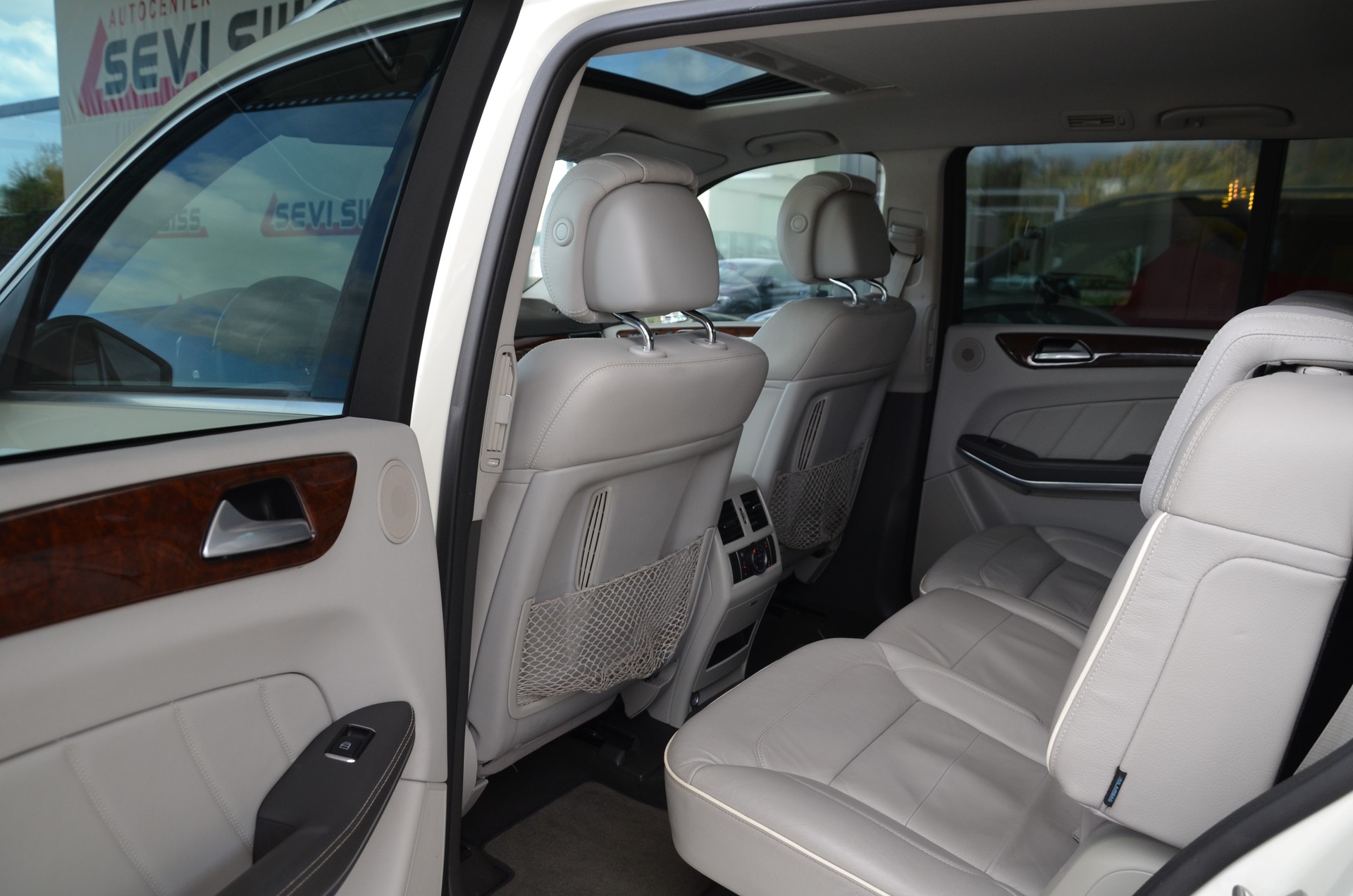 MERCEDES-BENZ GL550*Frisch ab MFK,1 Jahr oder 20'000km Garantie*-image-11