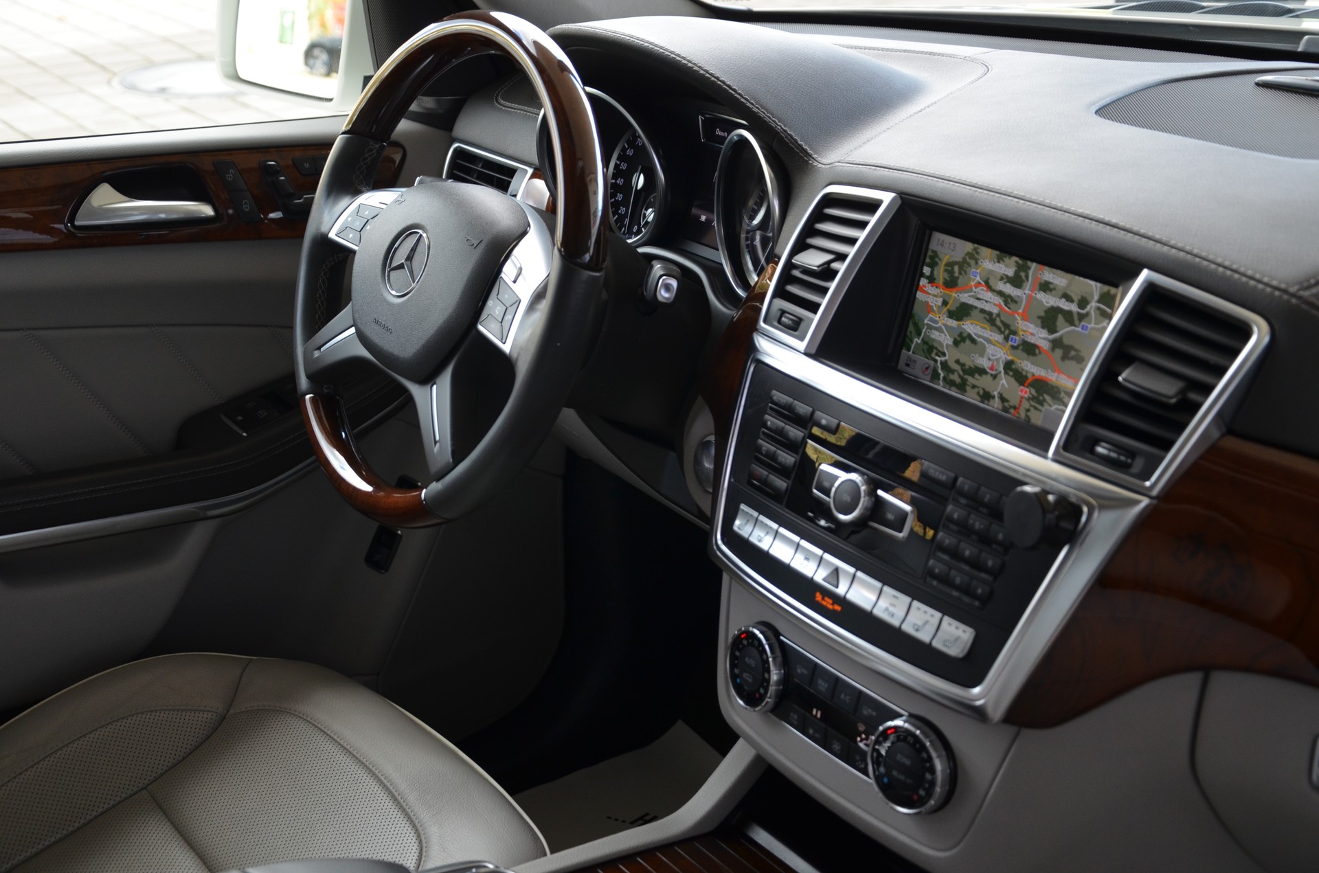 MERCEDES-BENZ GL550*Frisch ab MFK,1 Jahr oder 20'000km Garantie*-image-14
