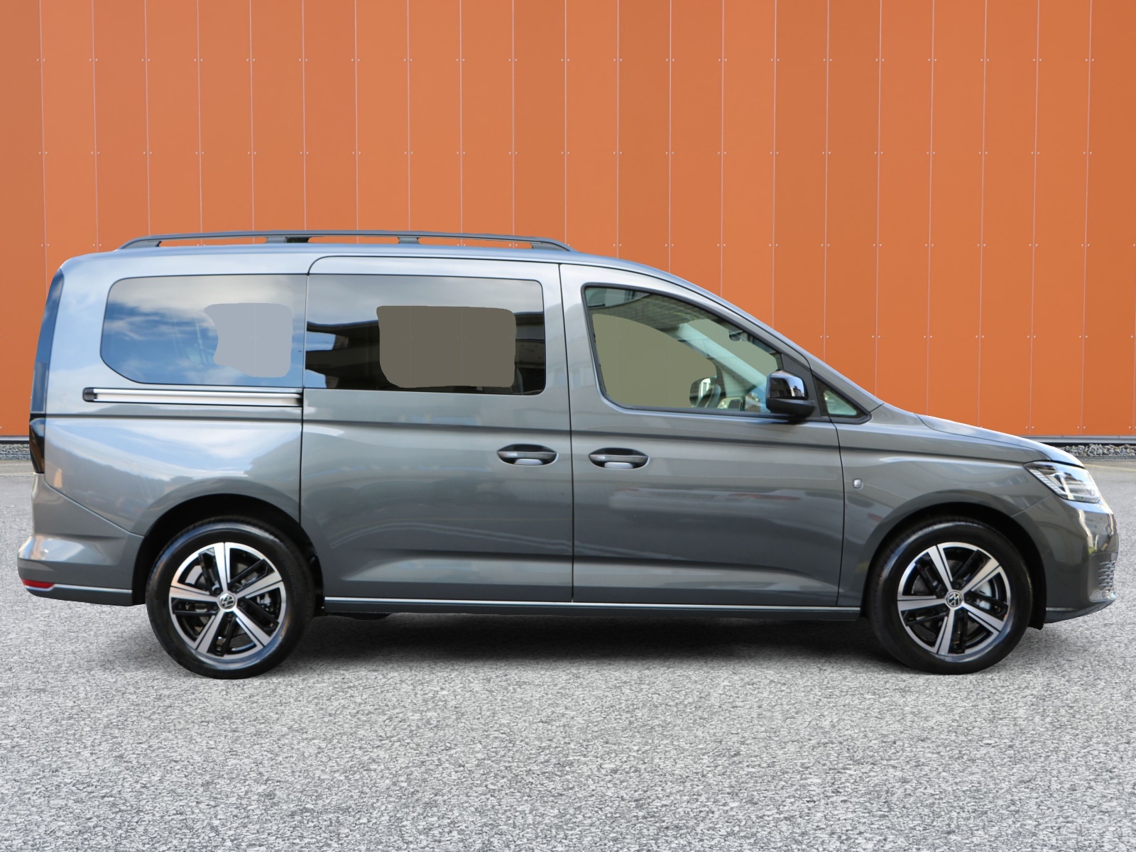 VW Caddy Maxi 2.0 TDI 4Motion-image-3