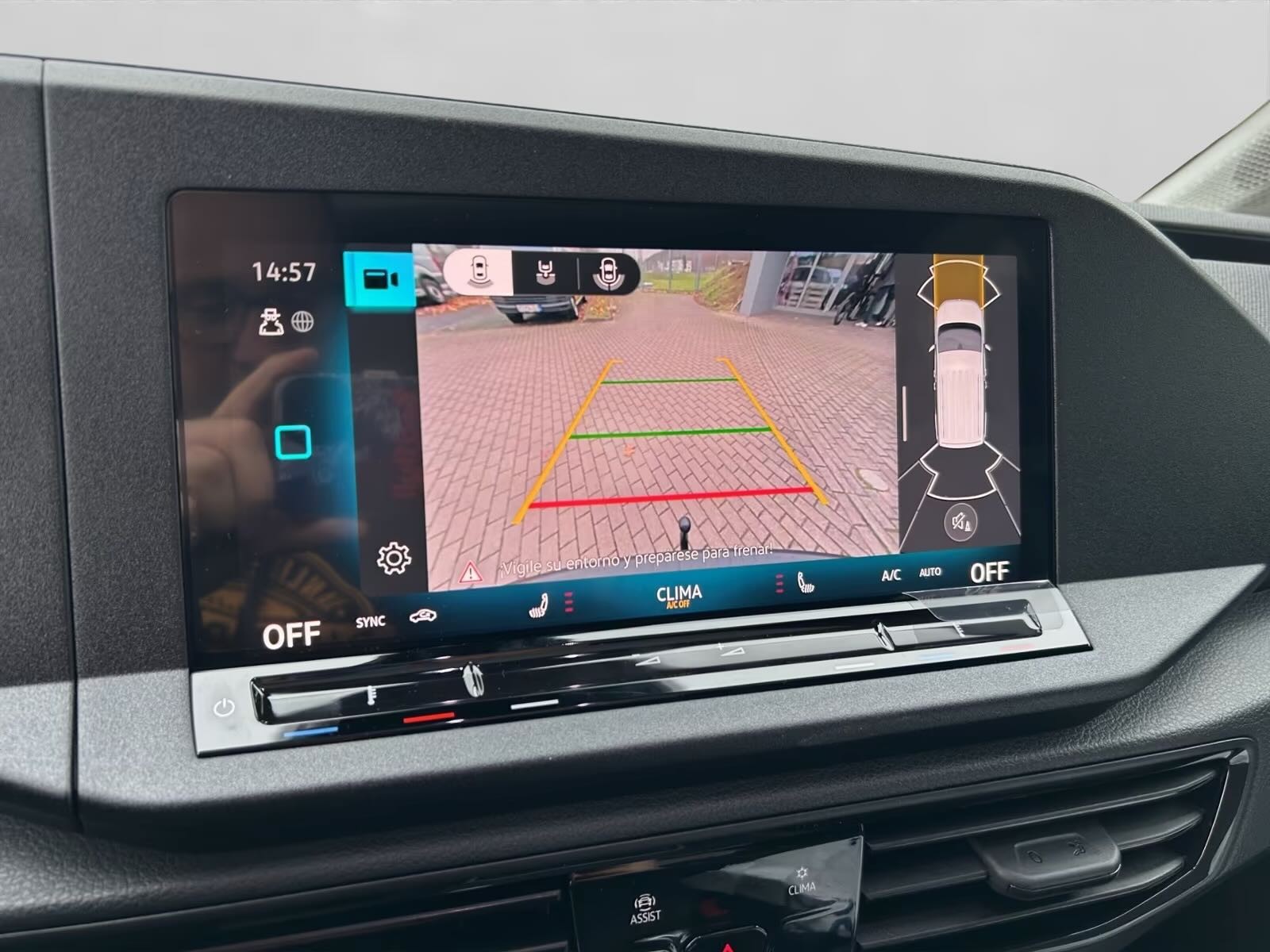 VW Caddy Maxi 2.0 TDI 4Motion-image-9