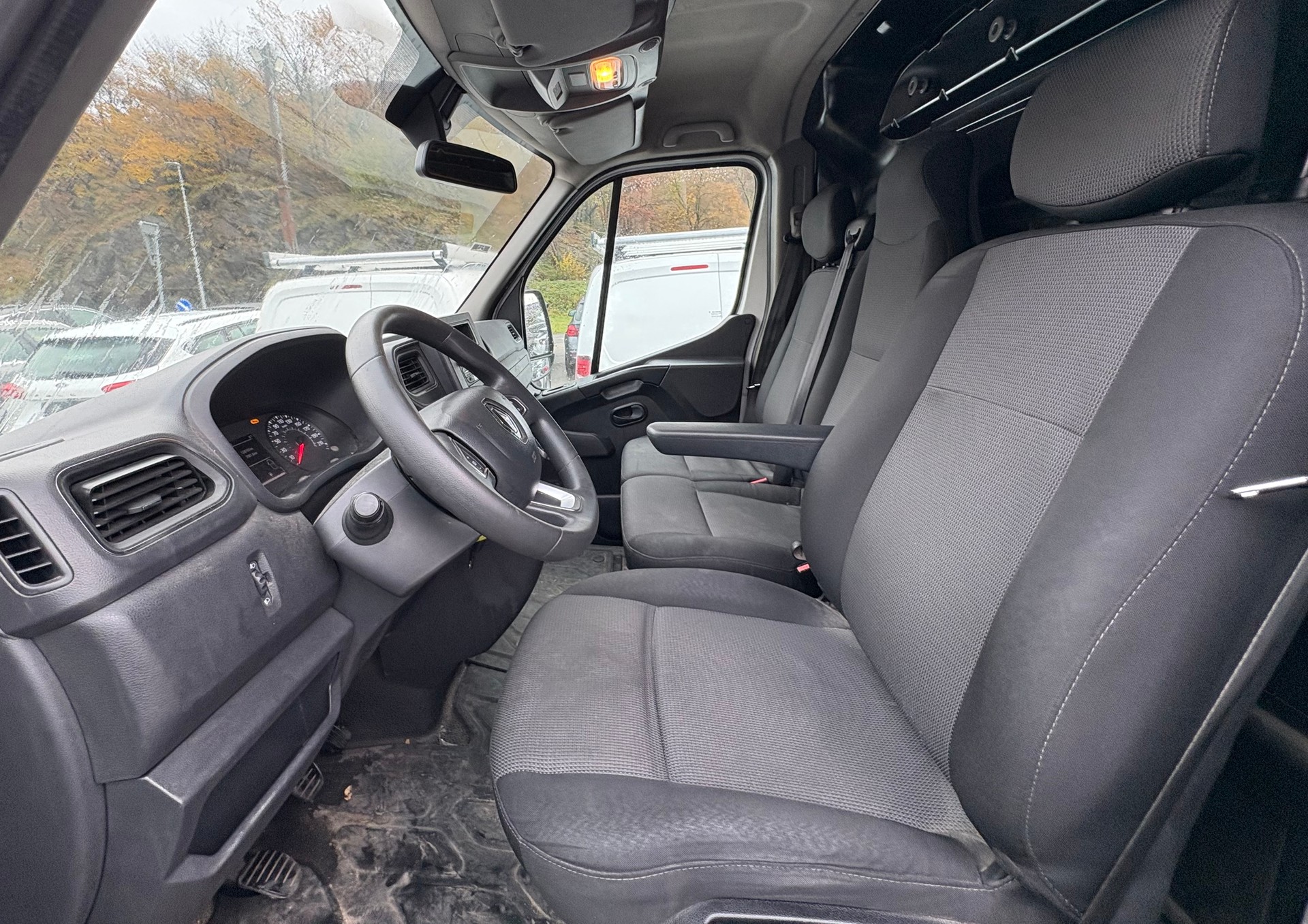 RENAULT Master T35 ENERGY 2.3dCi 150 L3H2-image-8